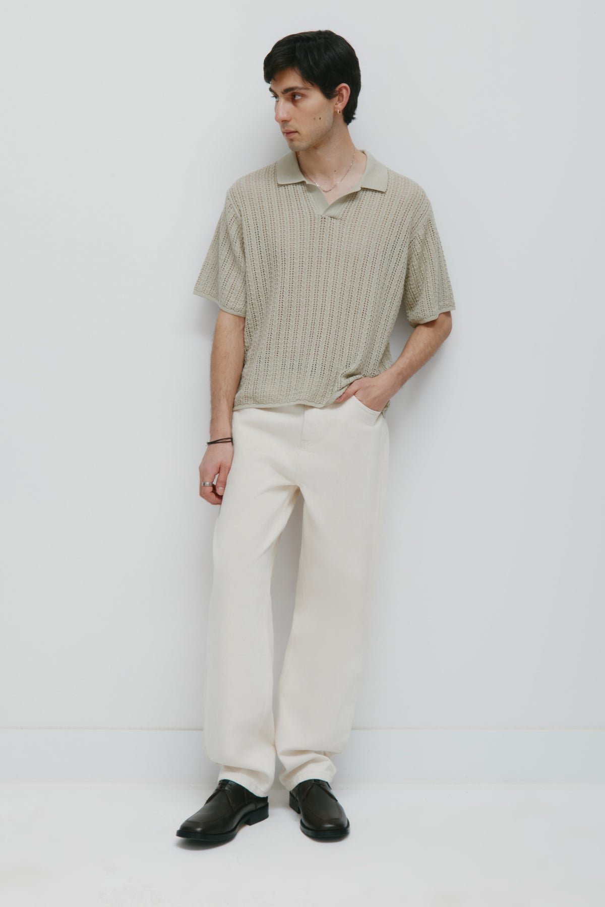 Model is 6’1” and is wearing a size L.