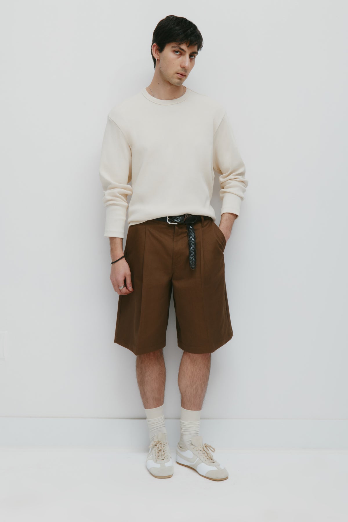 Model is 6’1” and is wearing a size 32.