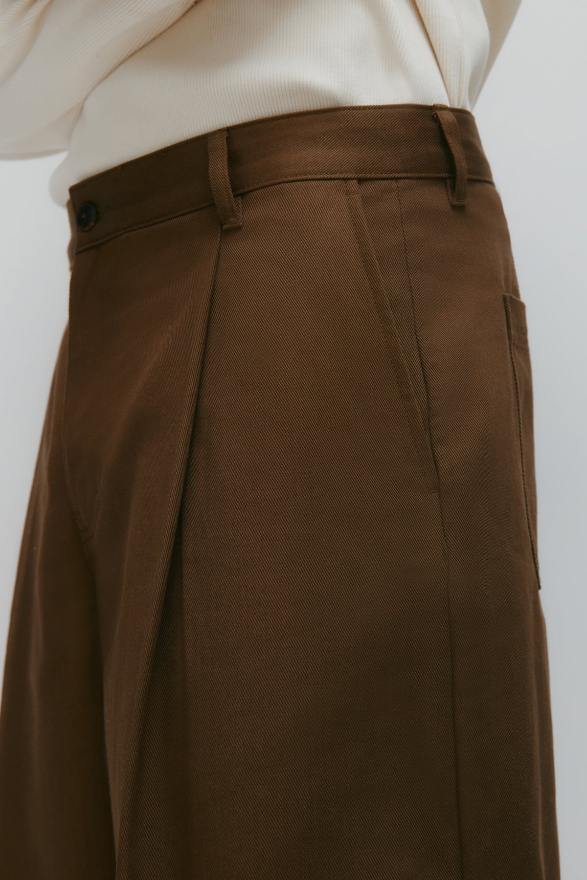 Short Nilus pour homme en walnut