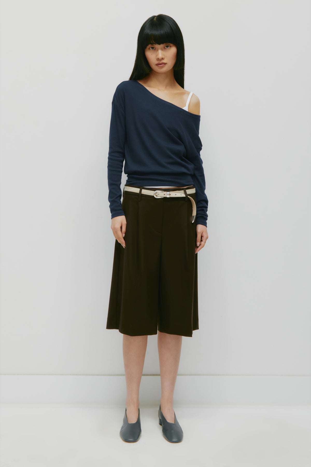 Model is 5’9” and is wearing a size 4.