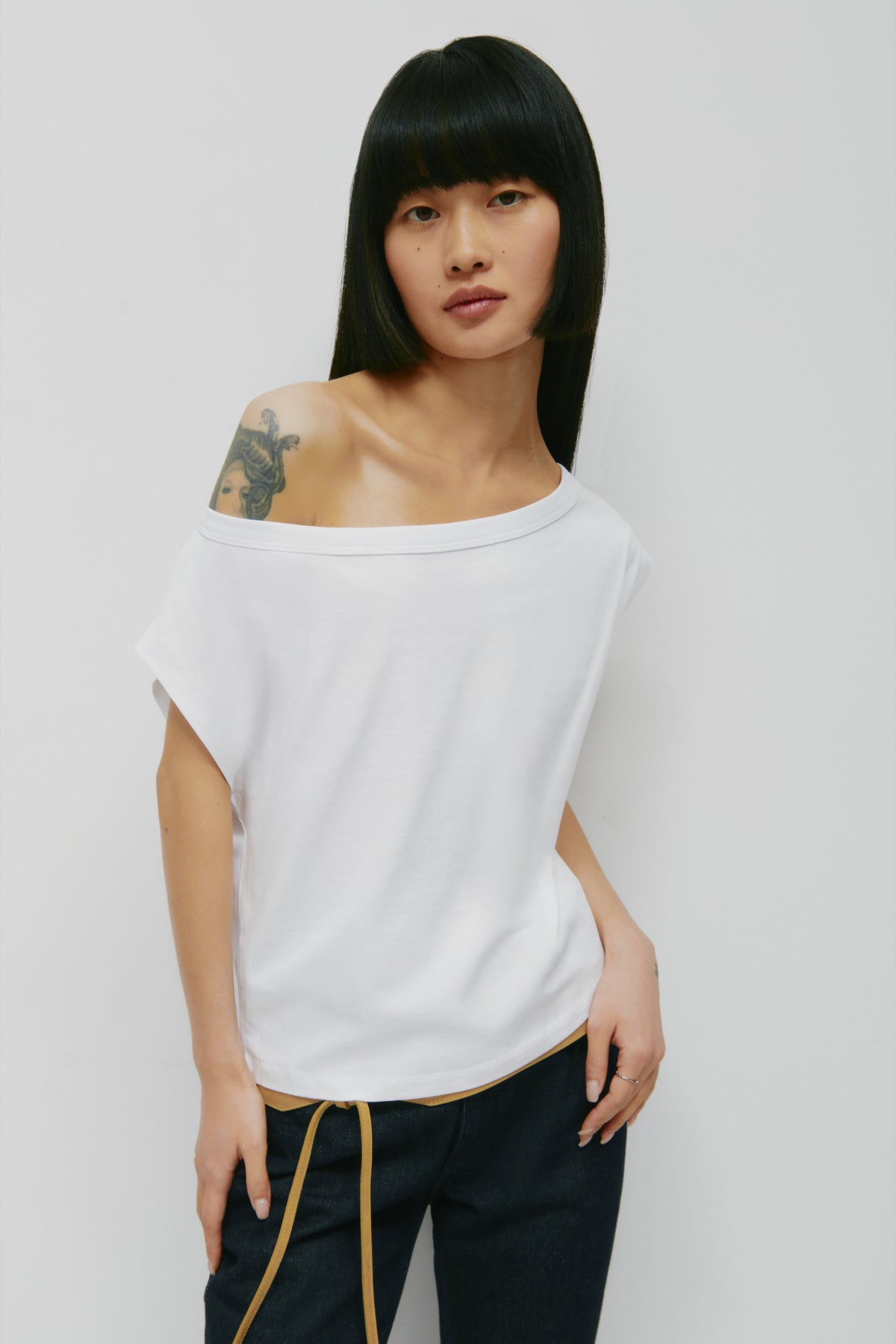 Model is 5’9” and is wearing a size XS.