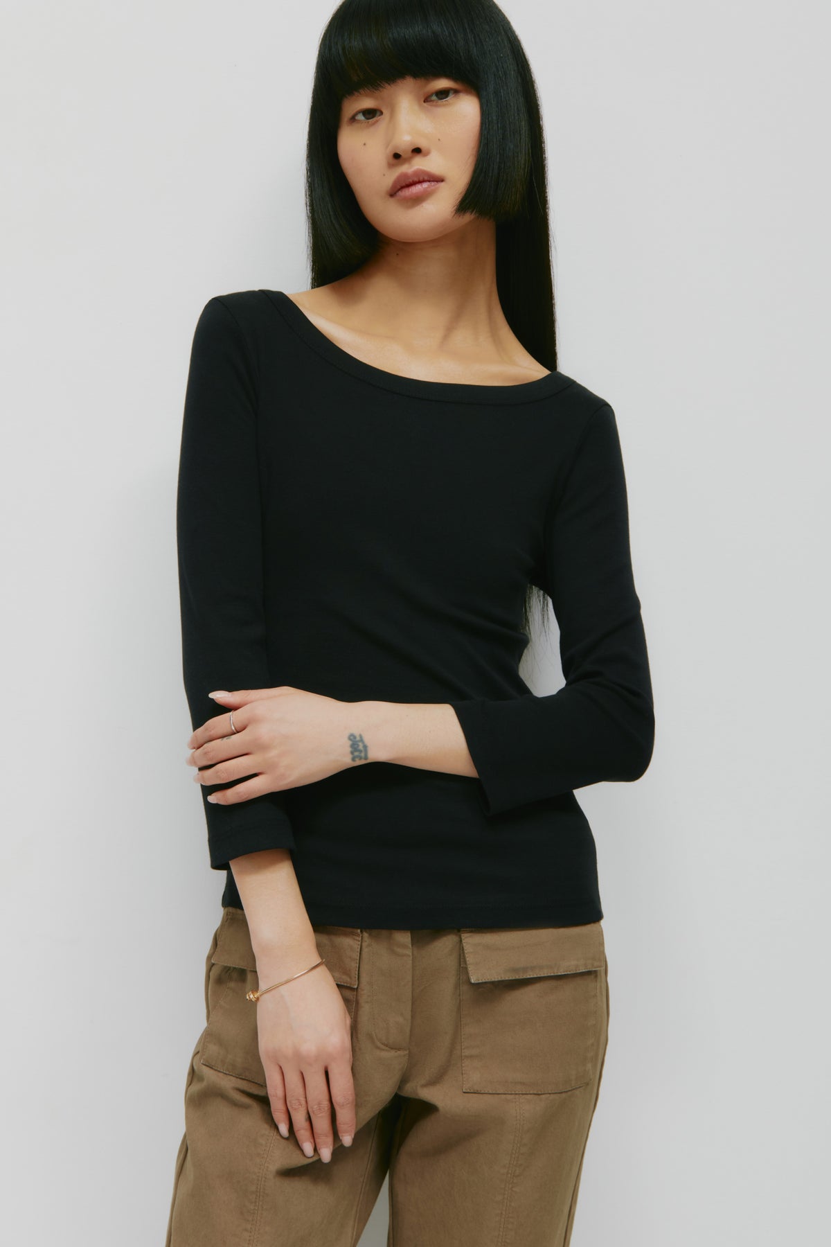 Model is 5’9” and is wearing a size XS.