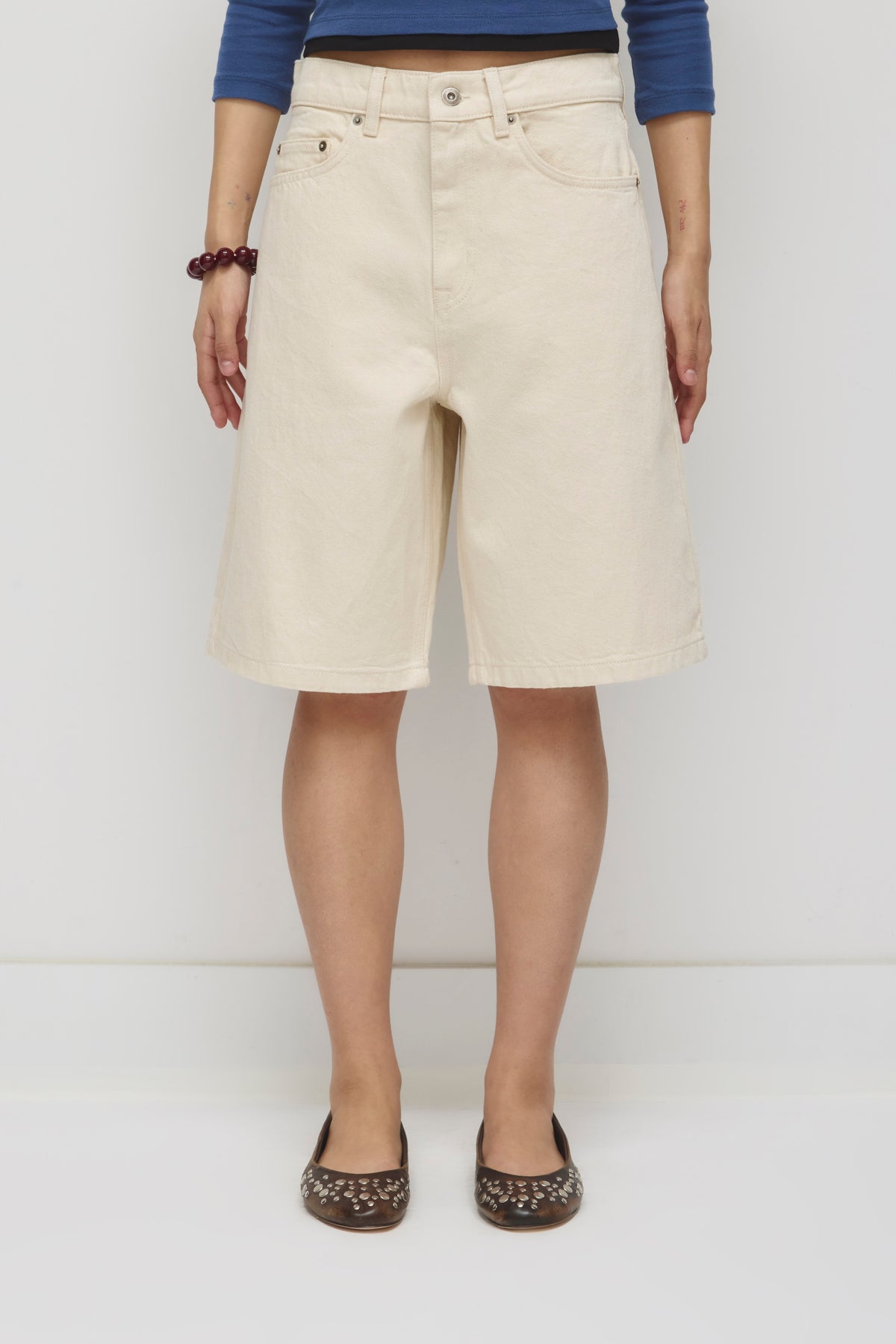 Antifit Denim Shorts in Natural