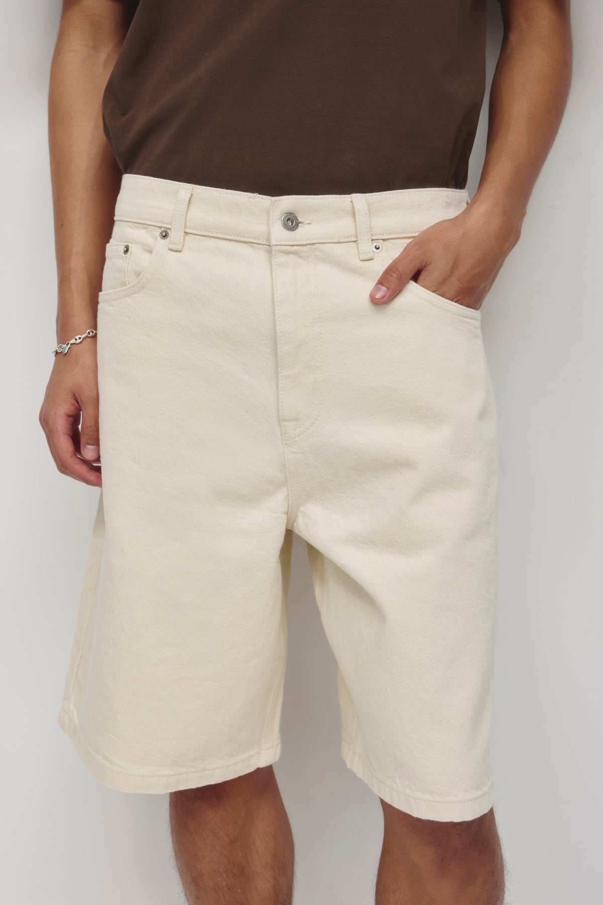 Antifit Denim Shorts in Natural