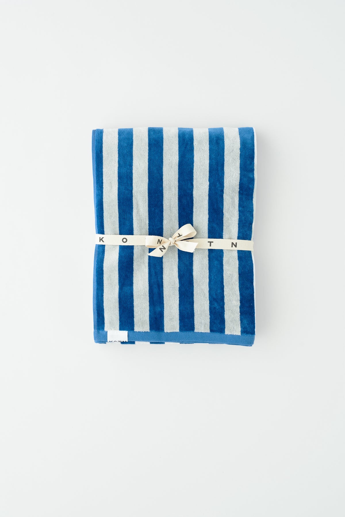 Beach Towel in Marshmallow/French Blue