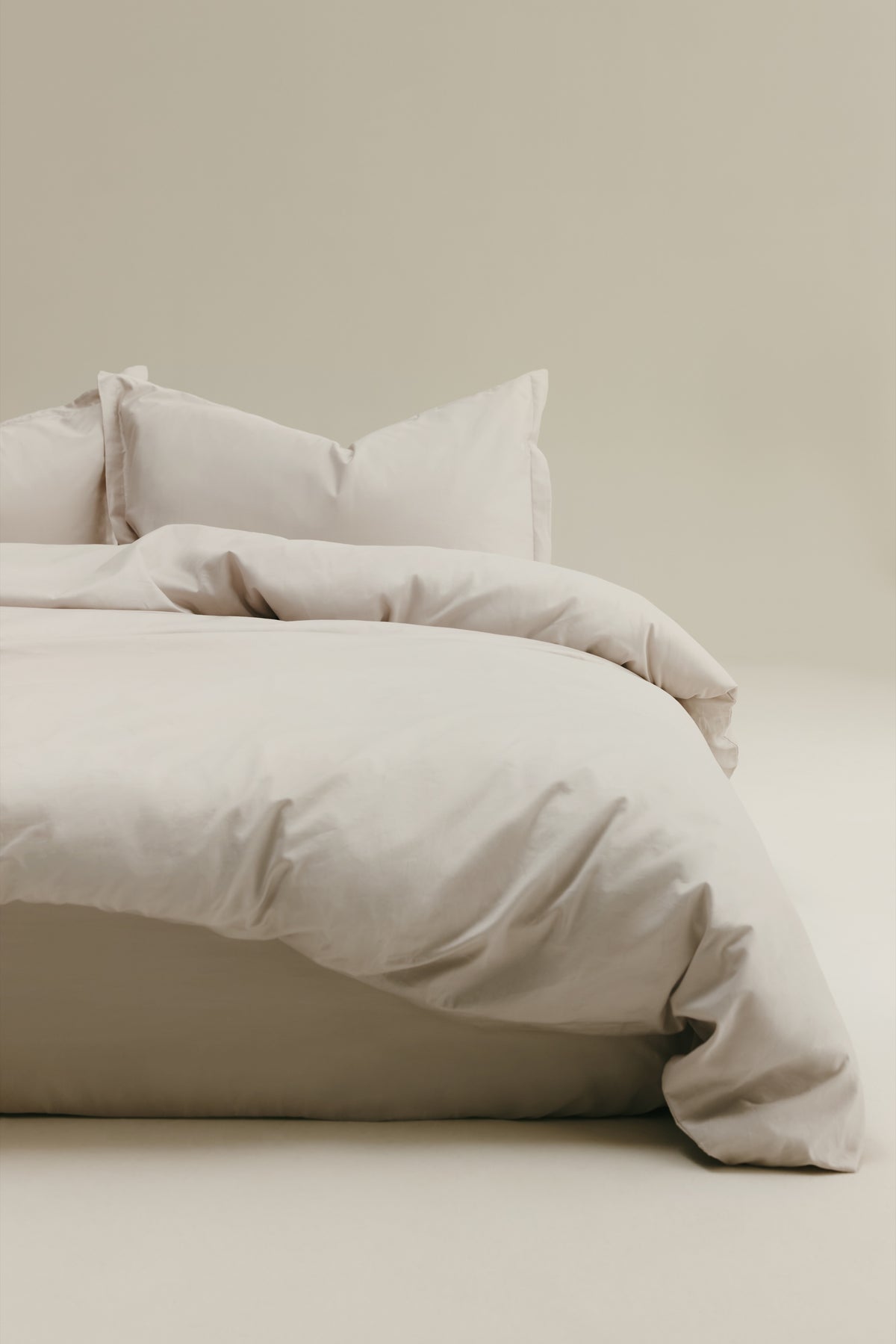 Duvet Cover and Sham Set in Aluminum