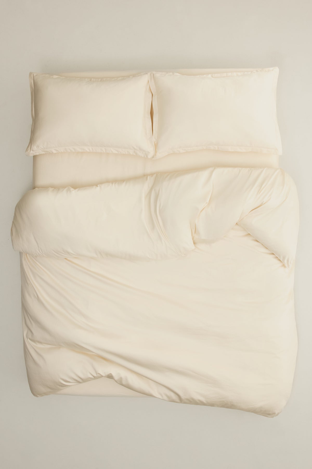 Ensemble housse de couette et taies décoratives en naturel