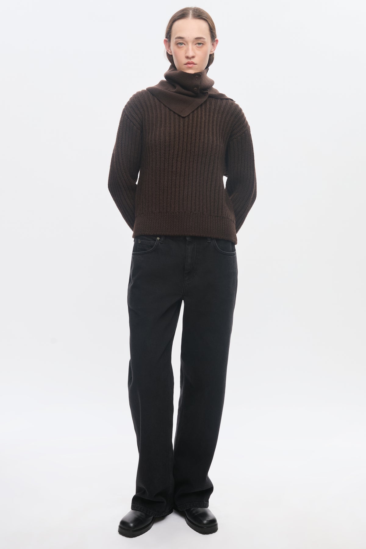 Elba Merino Neckwarmer in Coffee Bean