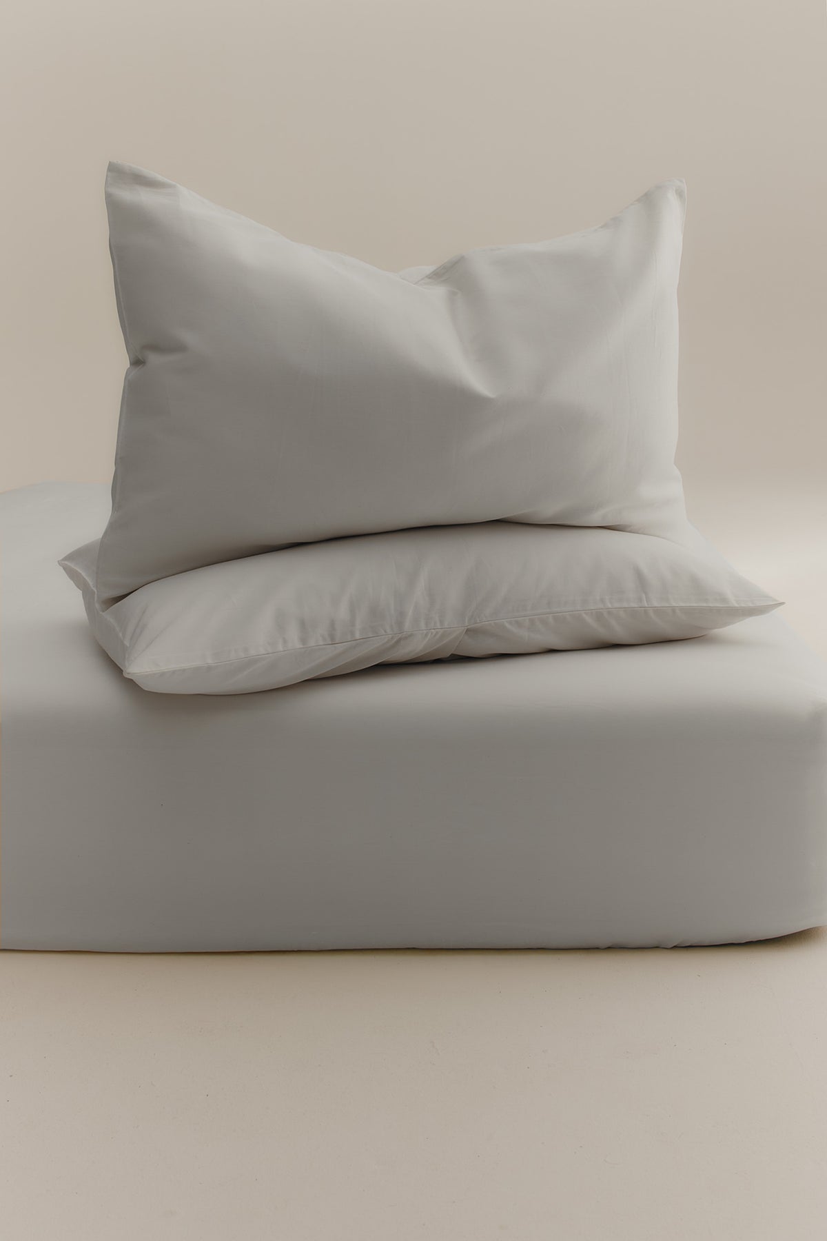 Fitted Sheet and Pillowcase Set in White
