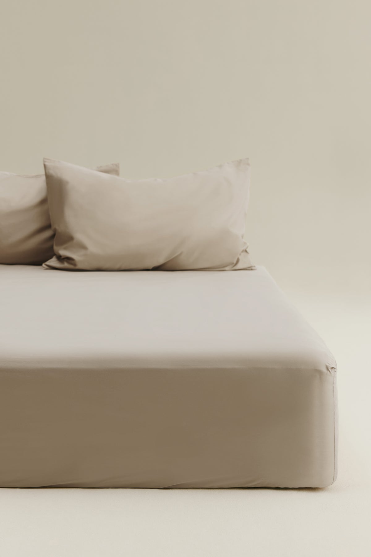 Fitted Sheet and Pillowcase Set in Cashmere