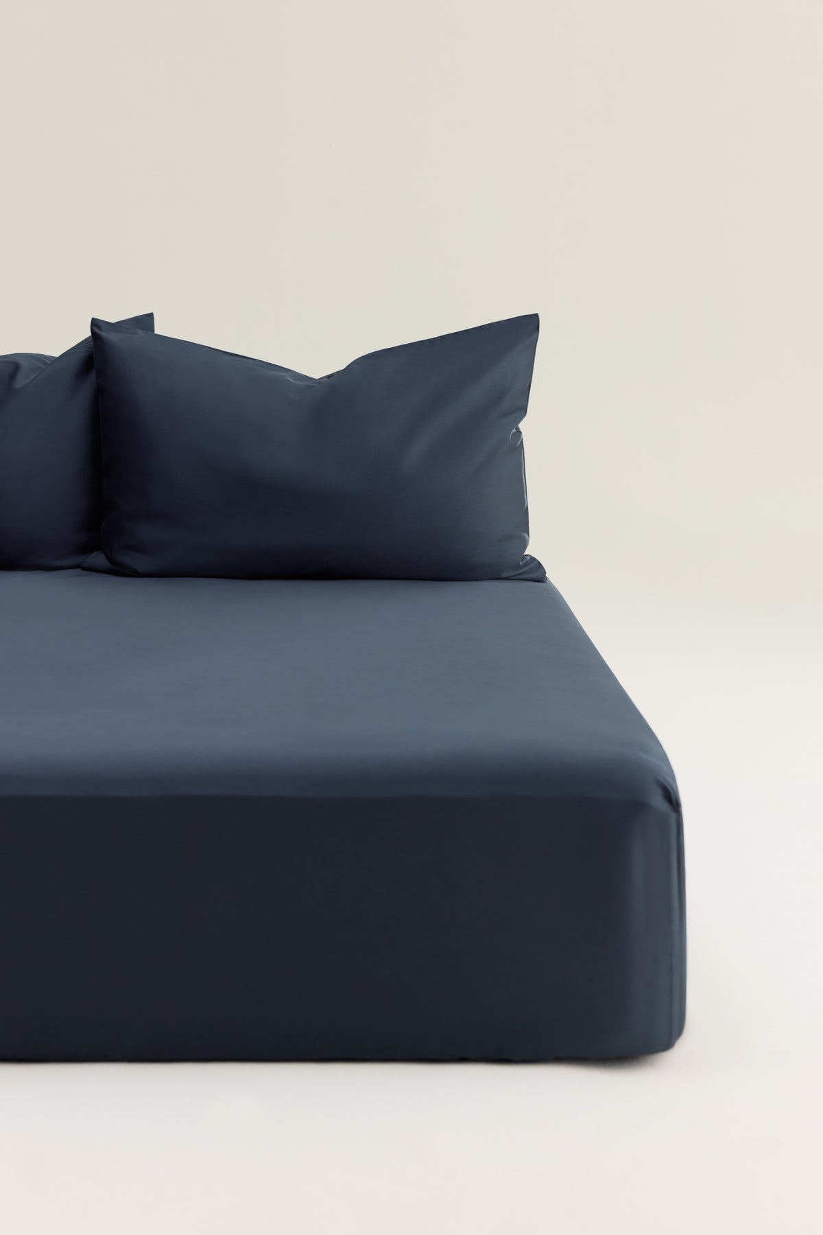 Fitted Sheet and Pillowcase Set in Dark Slate