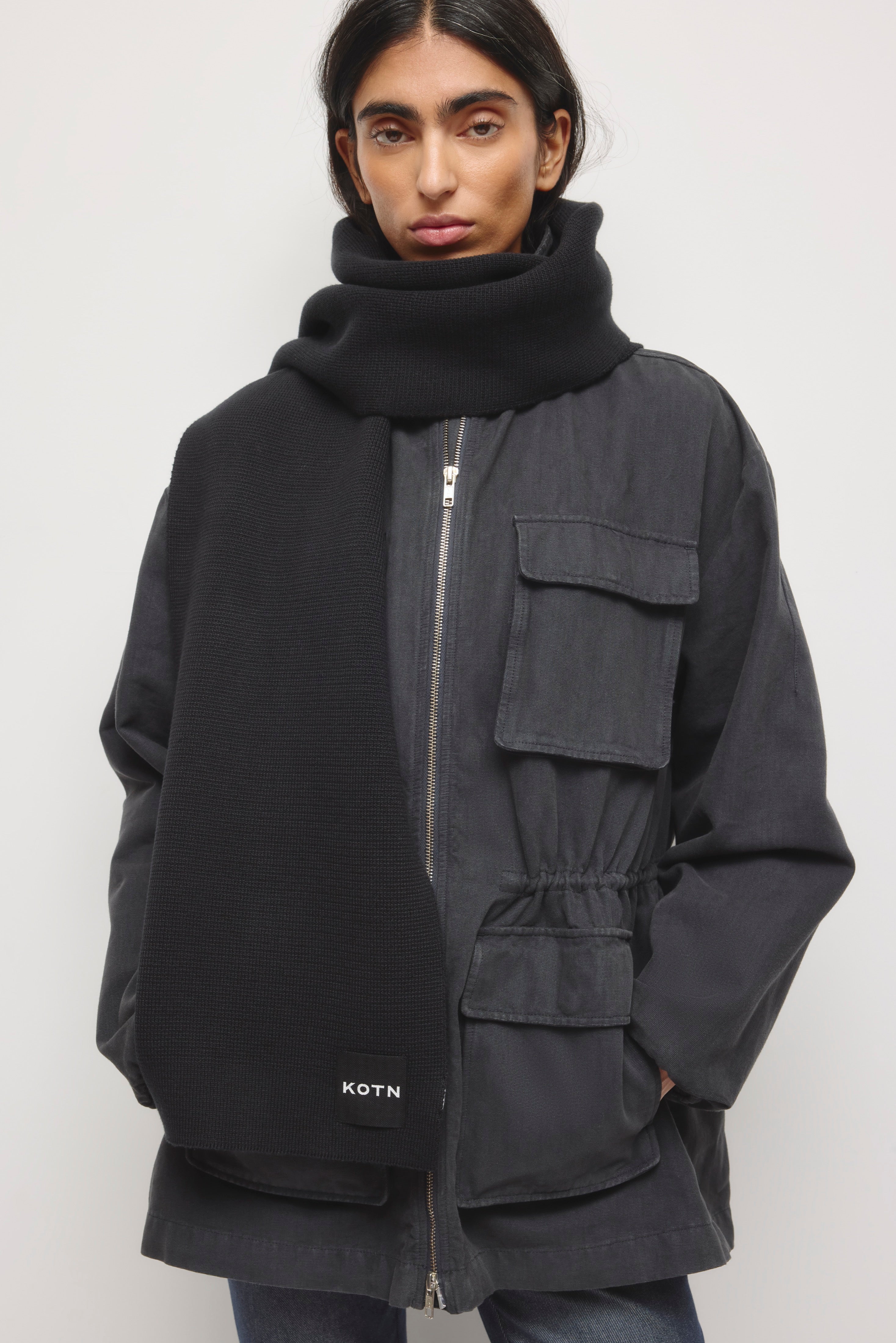 Hamatah Scarf in Black