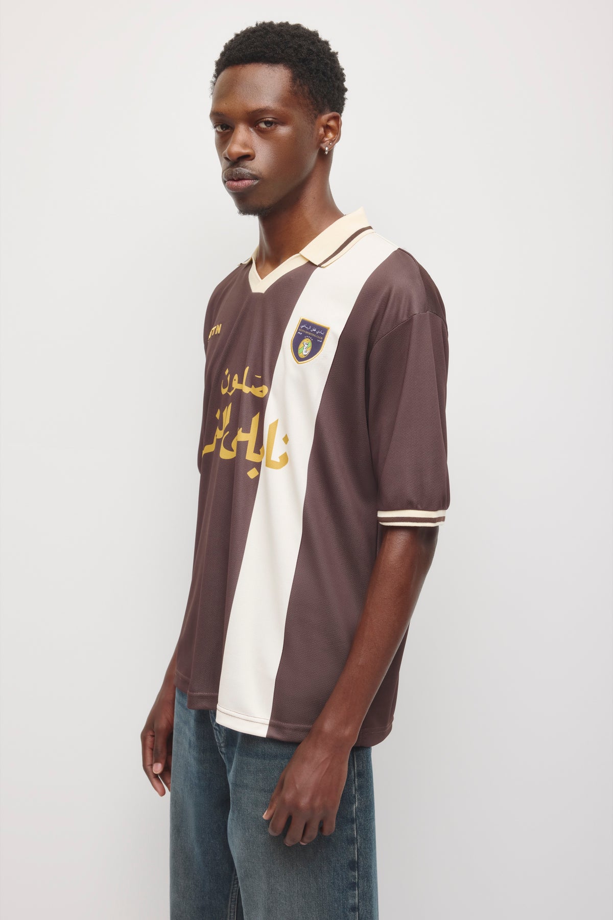 Kotn Short Sleeve Soccer Jersey in Espresso/Birch
