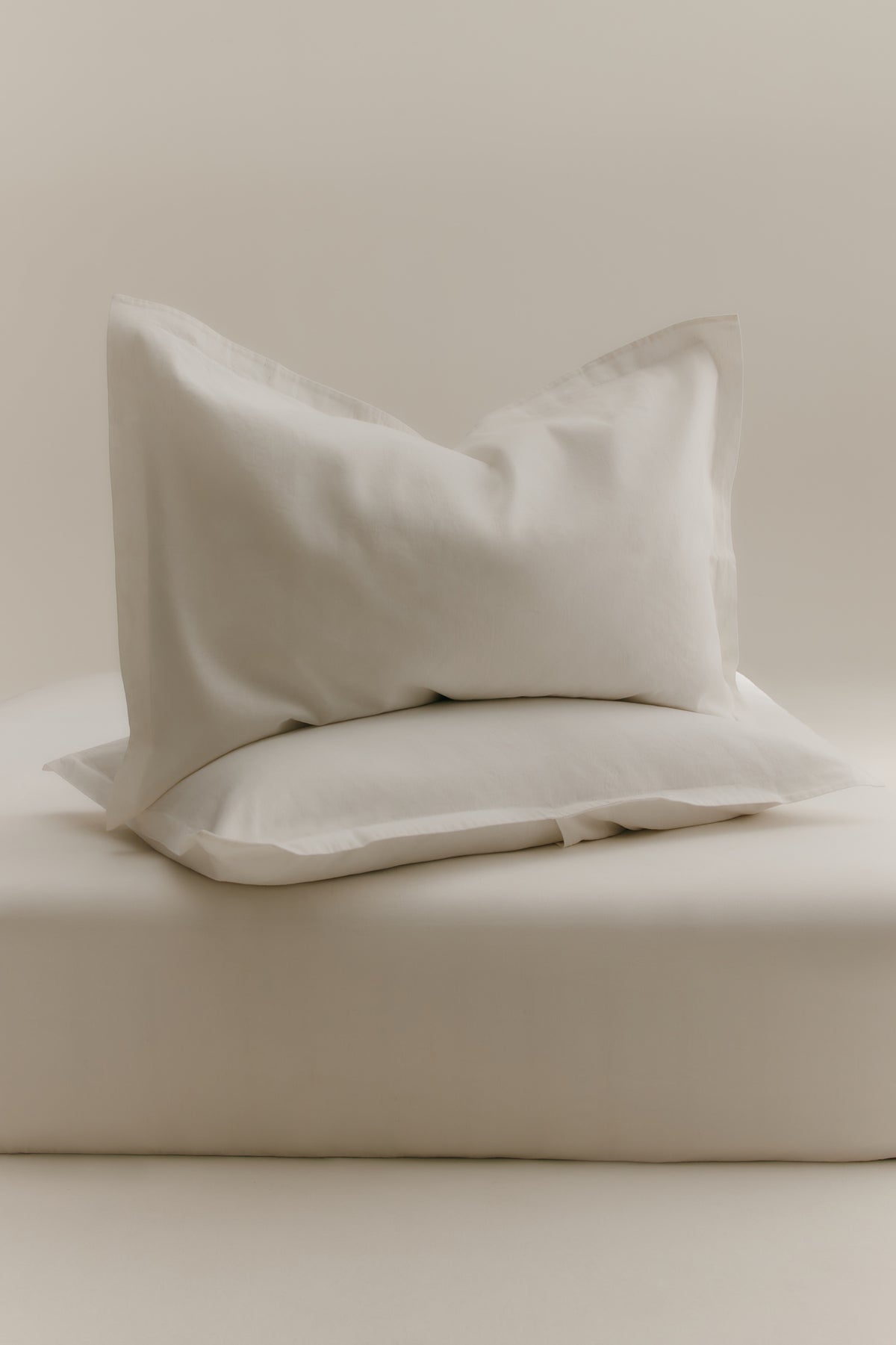 Ensemble housse de couette et taie d'oreiller en lin blanc