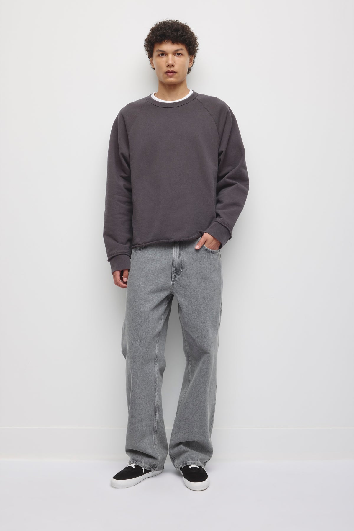 Men's Asr Cut-off Crewneck in Almost Black