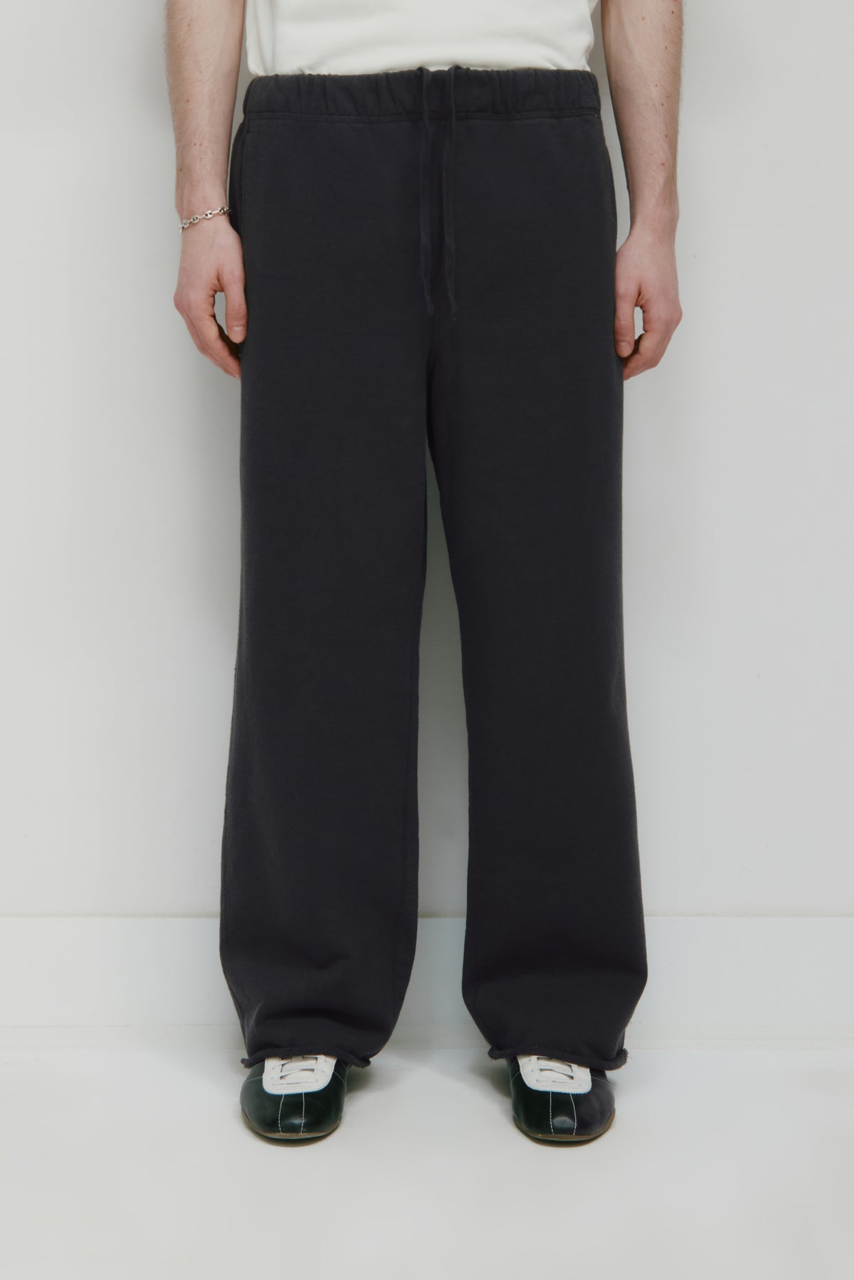 Men's Asr Cut-off Sweatpant in Almost Black