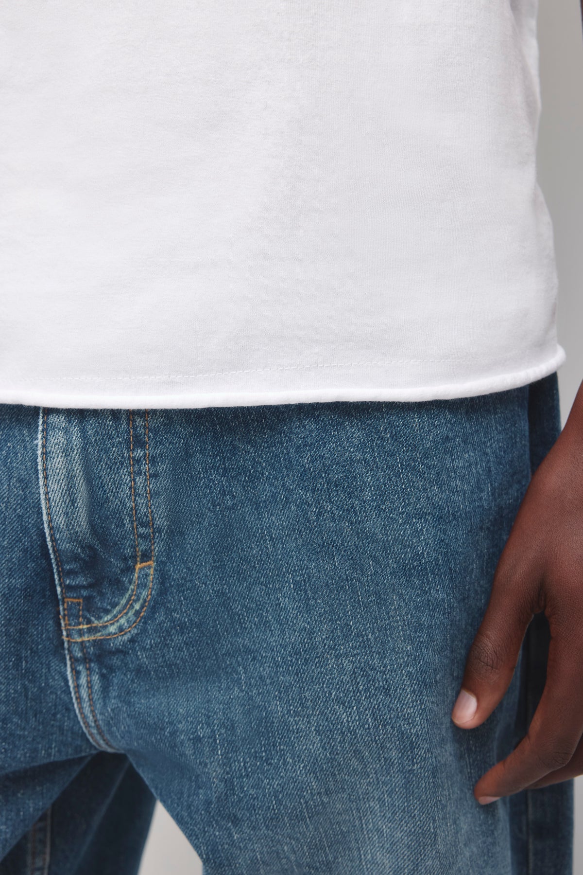 T-shirt à bande pour homme en blanc