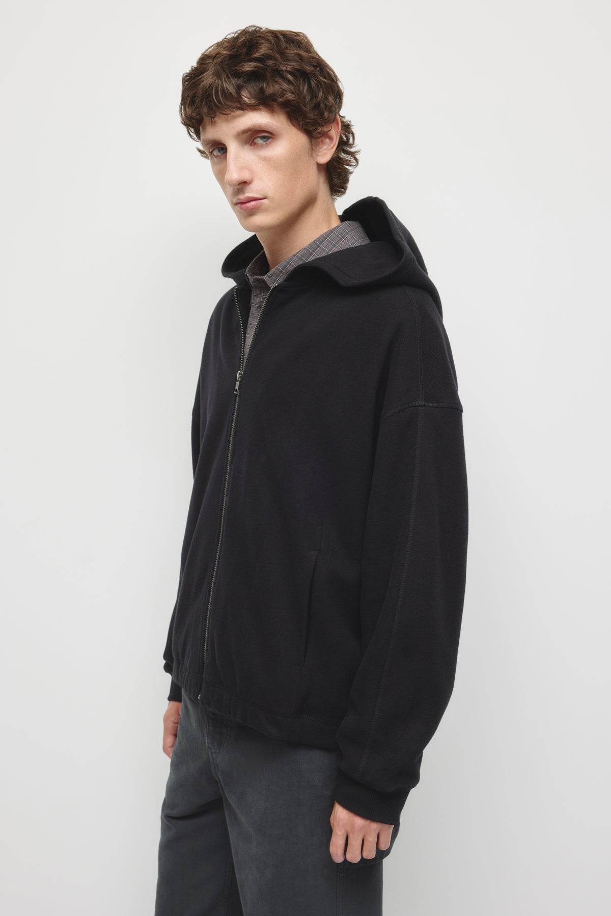 Sweat à capuche zippé confortable pour hommes en noir