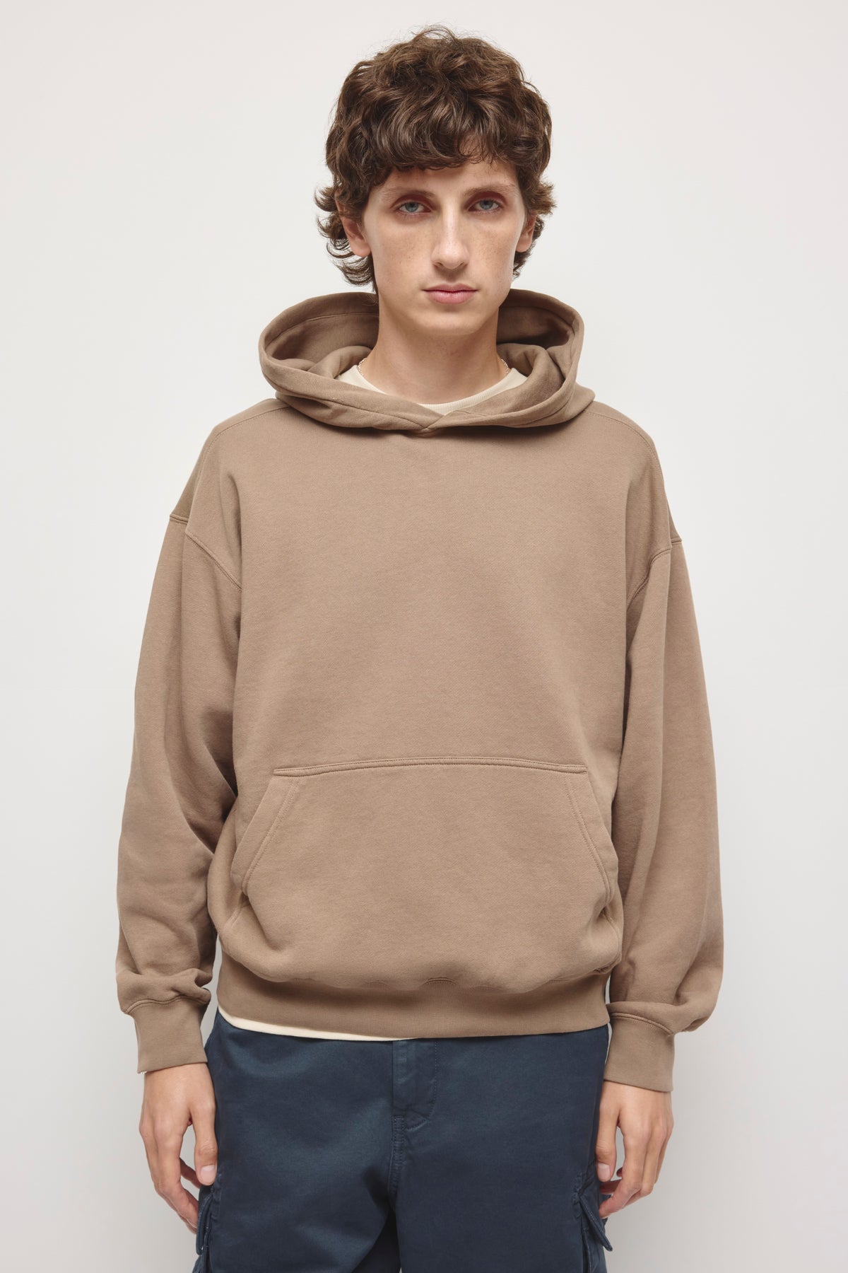 Model is 6’0” and is wearing a size M.