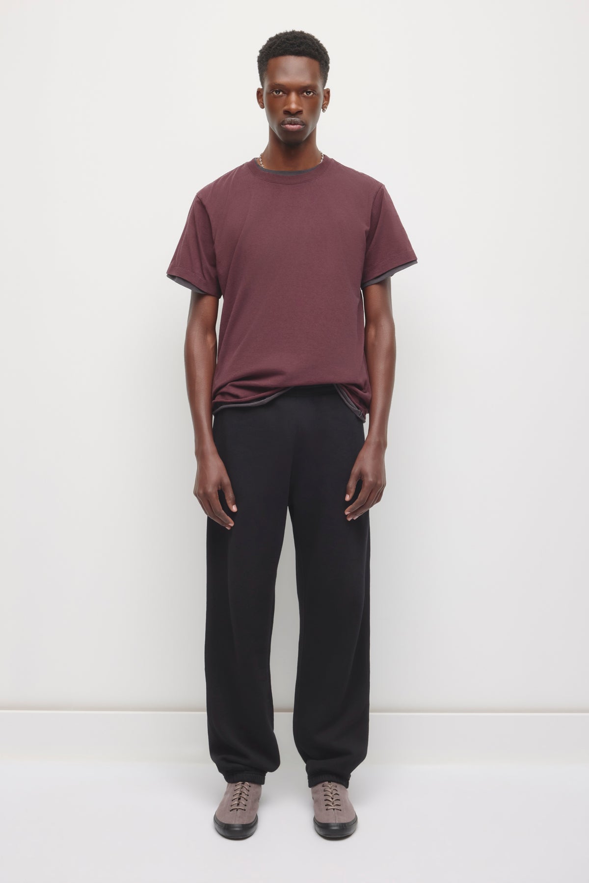 Model is 6'2 and is wearing size M.