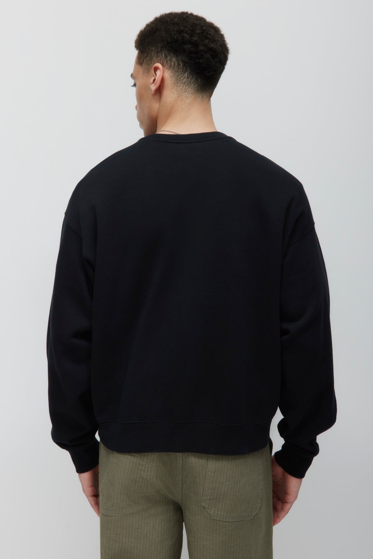 Sweat-shirt à épaules dénudées pour femme en noir