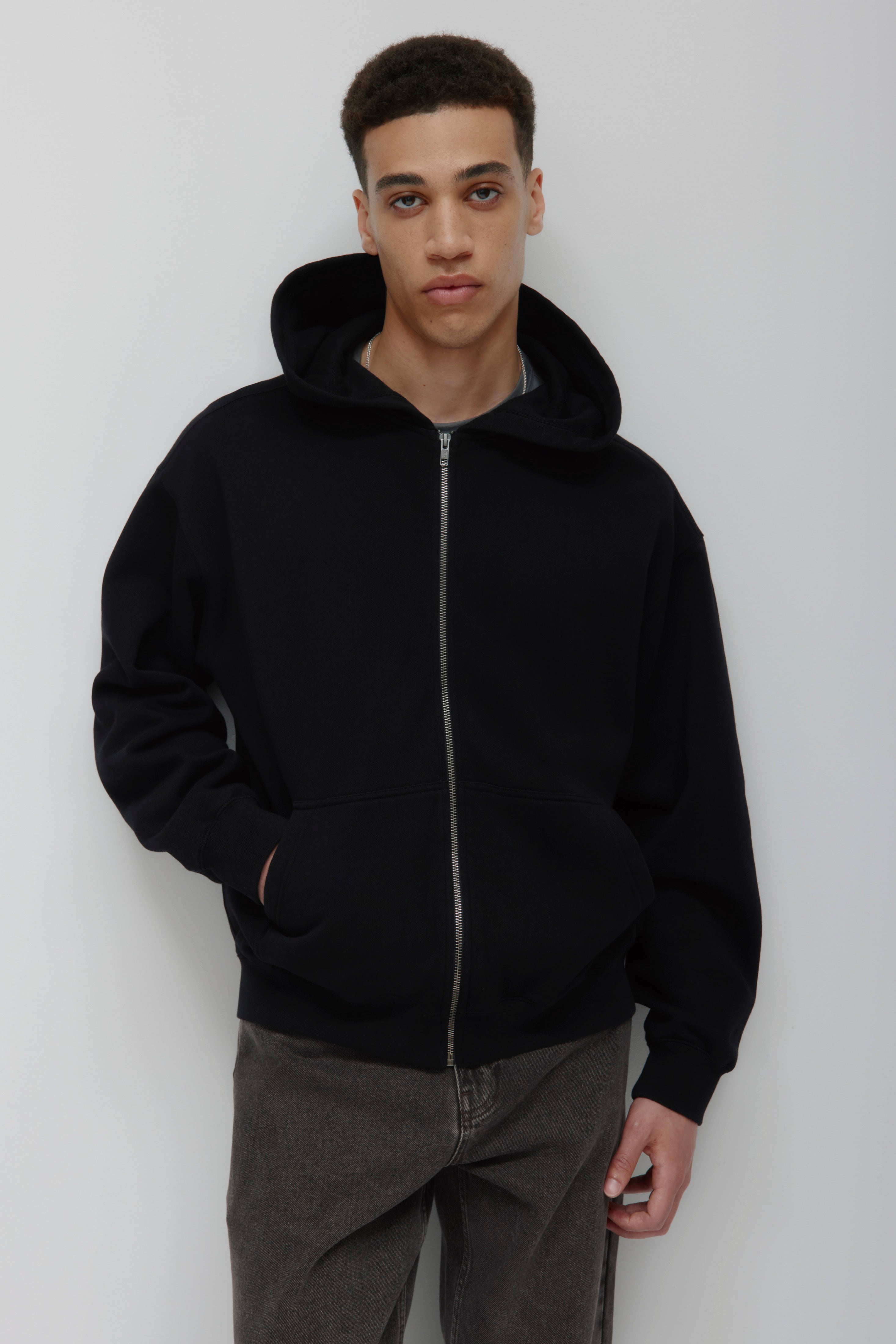 Sweat à capuche zippé Essential pour homme en noir