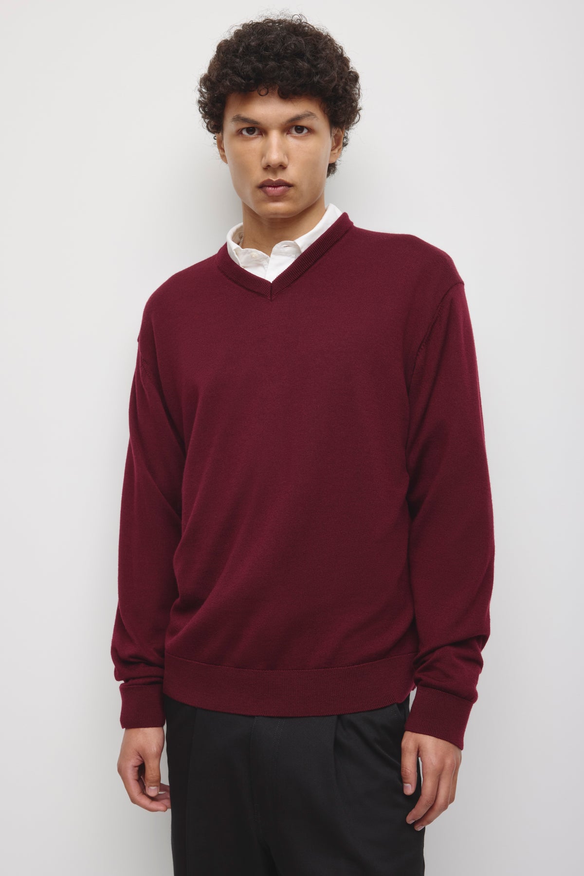 Model is 6’2” and is wearing a size M.