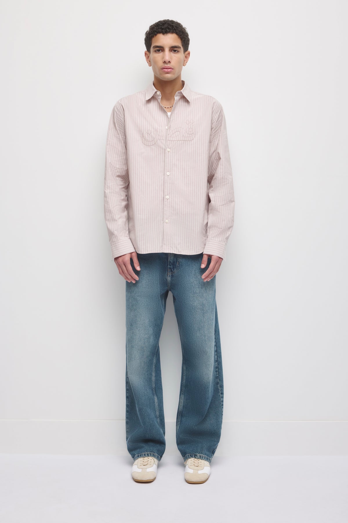 Men's Hadd Applique Shirt in Birch/Mahogany Stripe