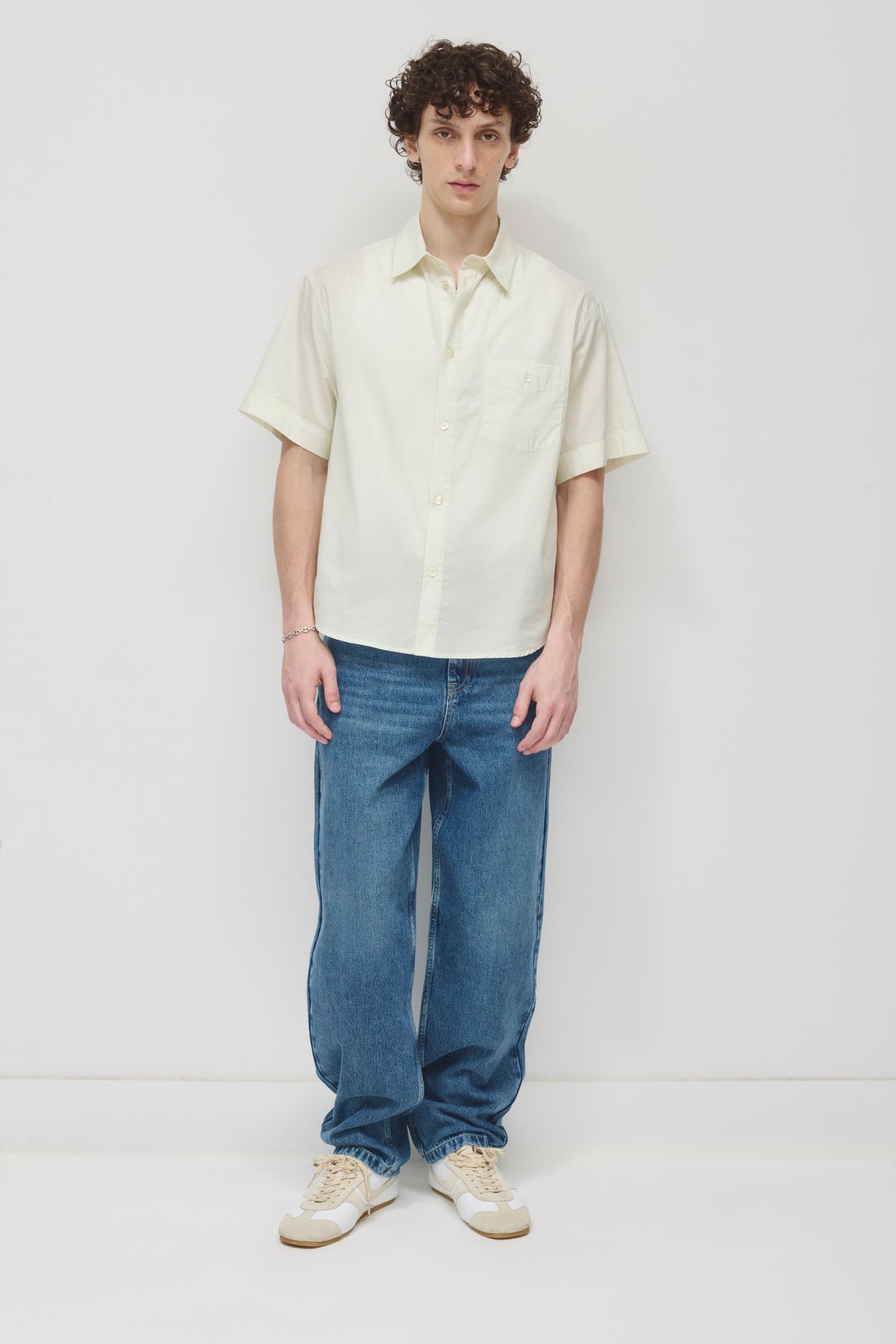 Model 6'0.5" and is wearing a size 30.