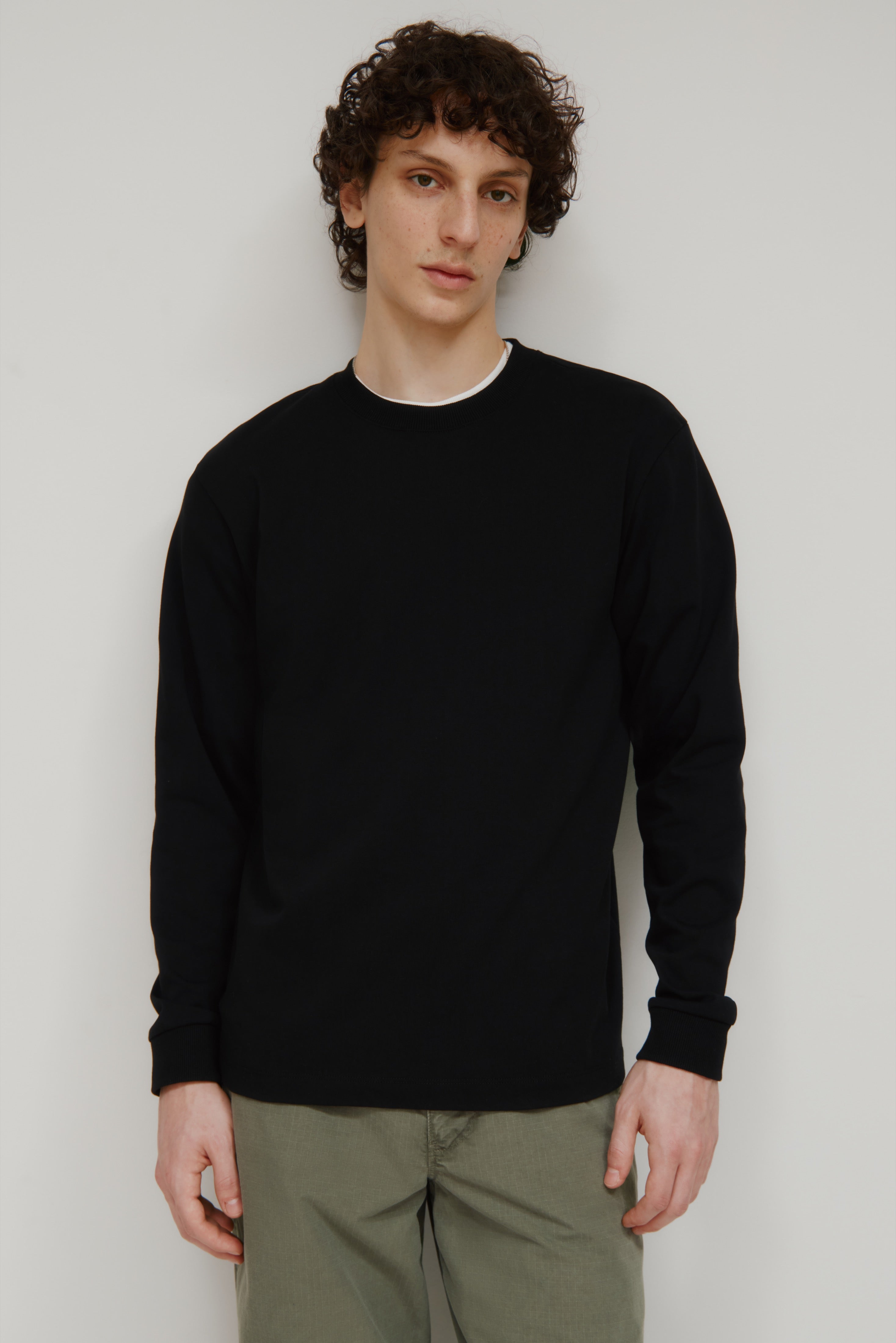 T-shirt à manches longues d'épaisseur moyenne pour hommes en noir