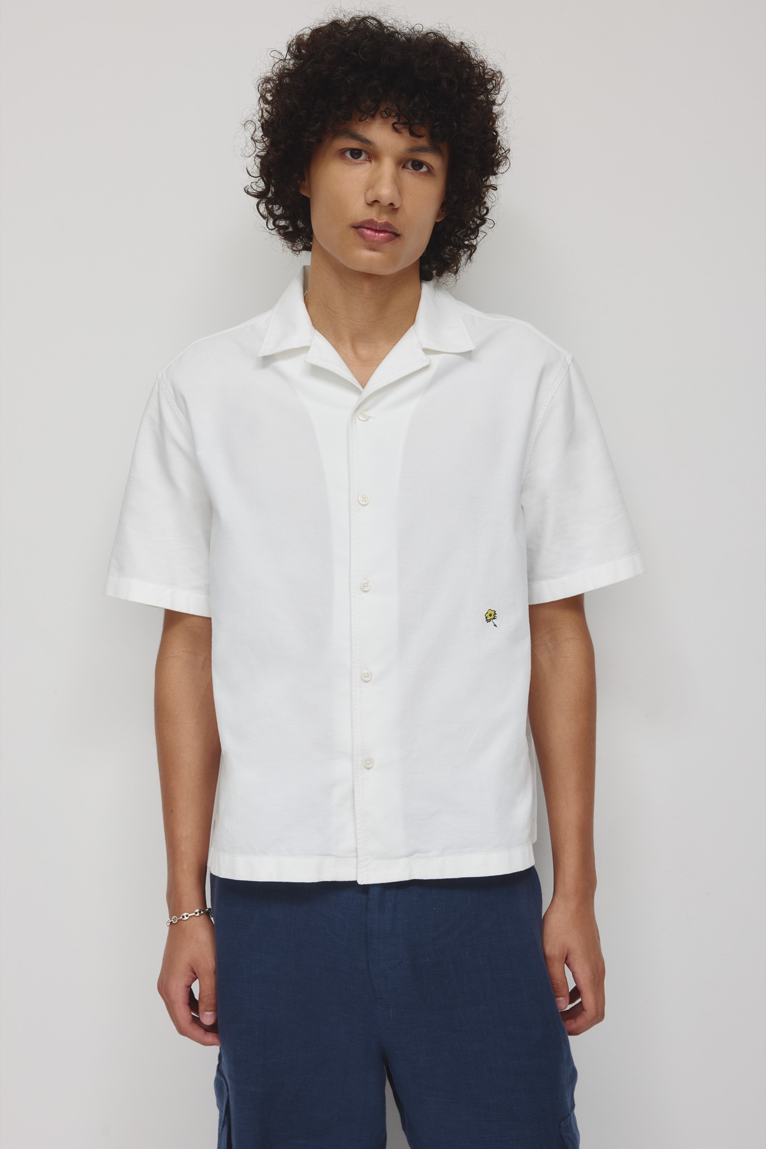 Chemise de camp Oxford pour hommes en blanc