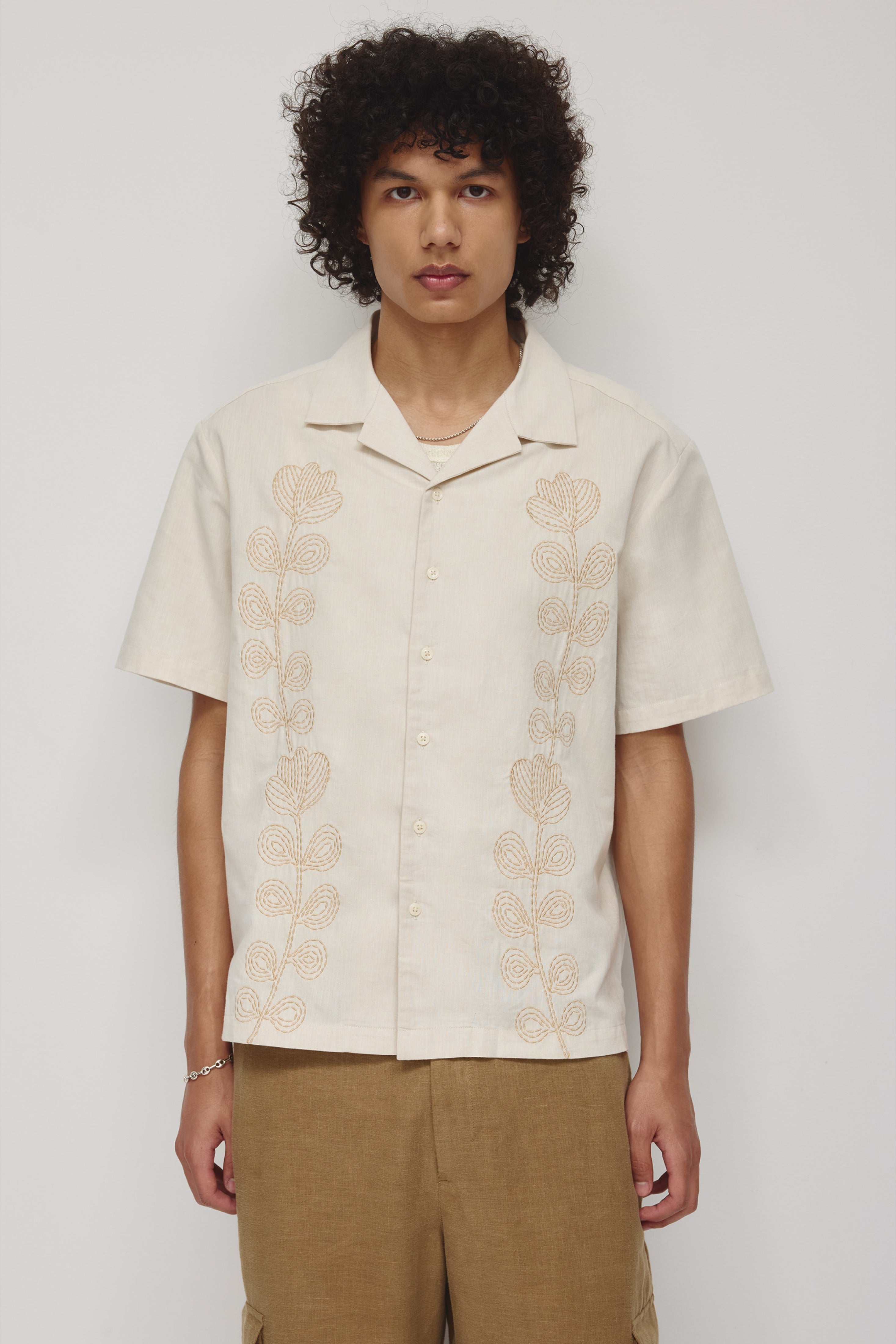 Chemise de camp en lin pour hommes en naturel