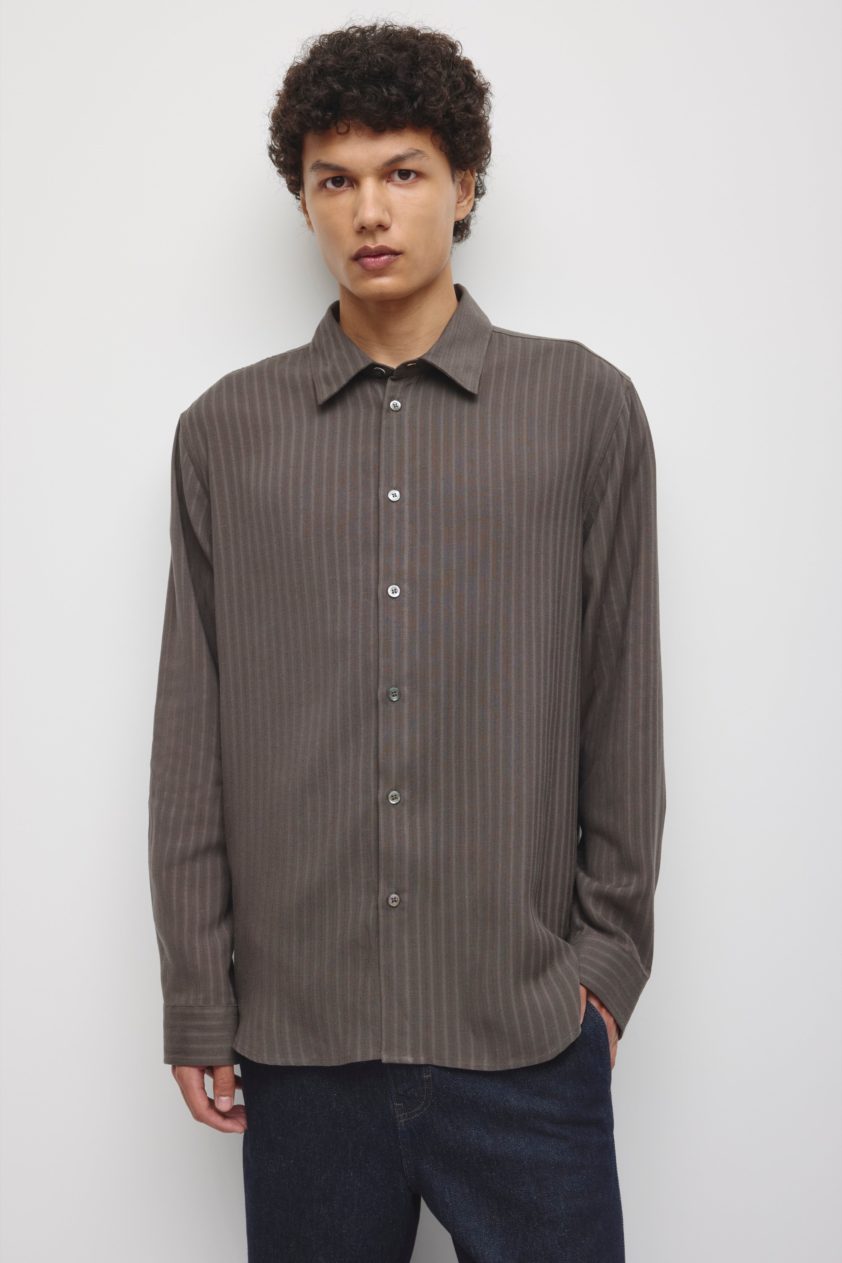Men's Ramad Shirt in Charcoal