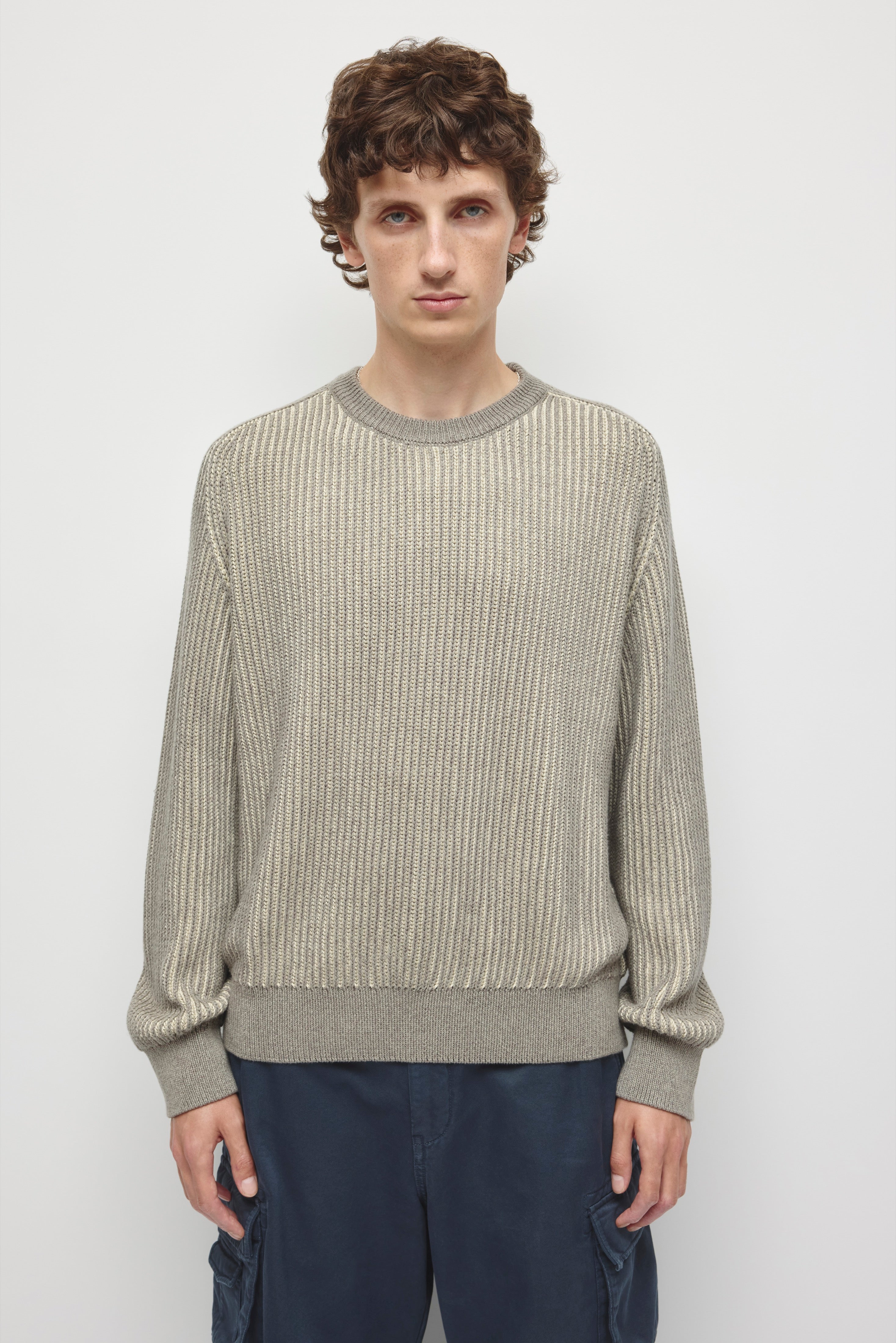 Pull à col rond côtelé pour homme en galet chiné/Bouleau