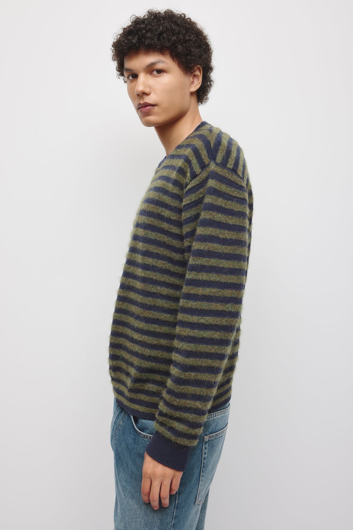 Men's Sukun Fuzzy Sweater in Juniper/Pitch Navy