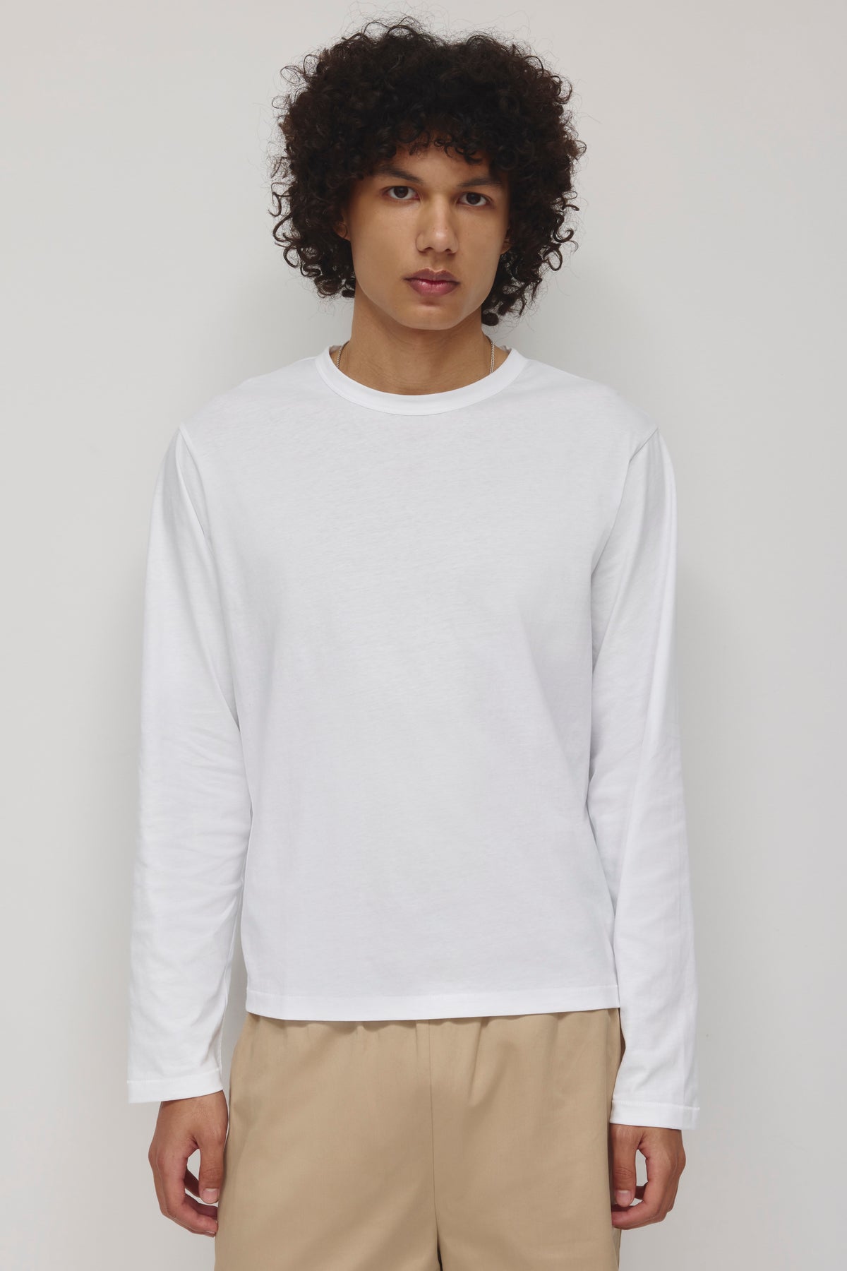 Model is 6'2.5" and is wearing a size L. 