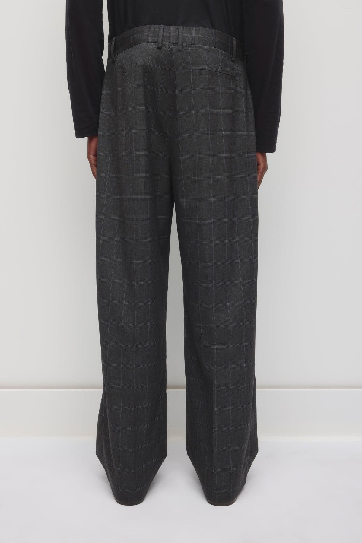 Men's Taym Plaid Trouser in Gypsum/Black Plaid