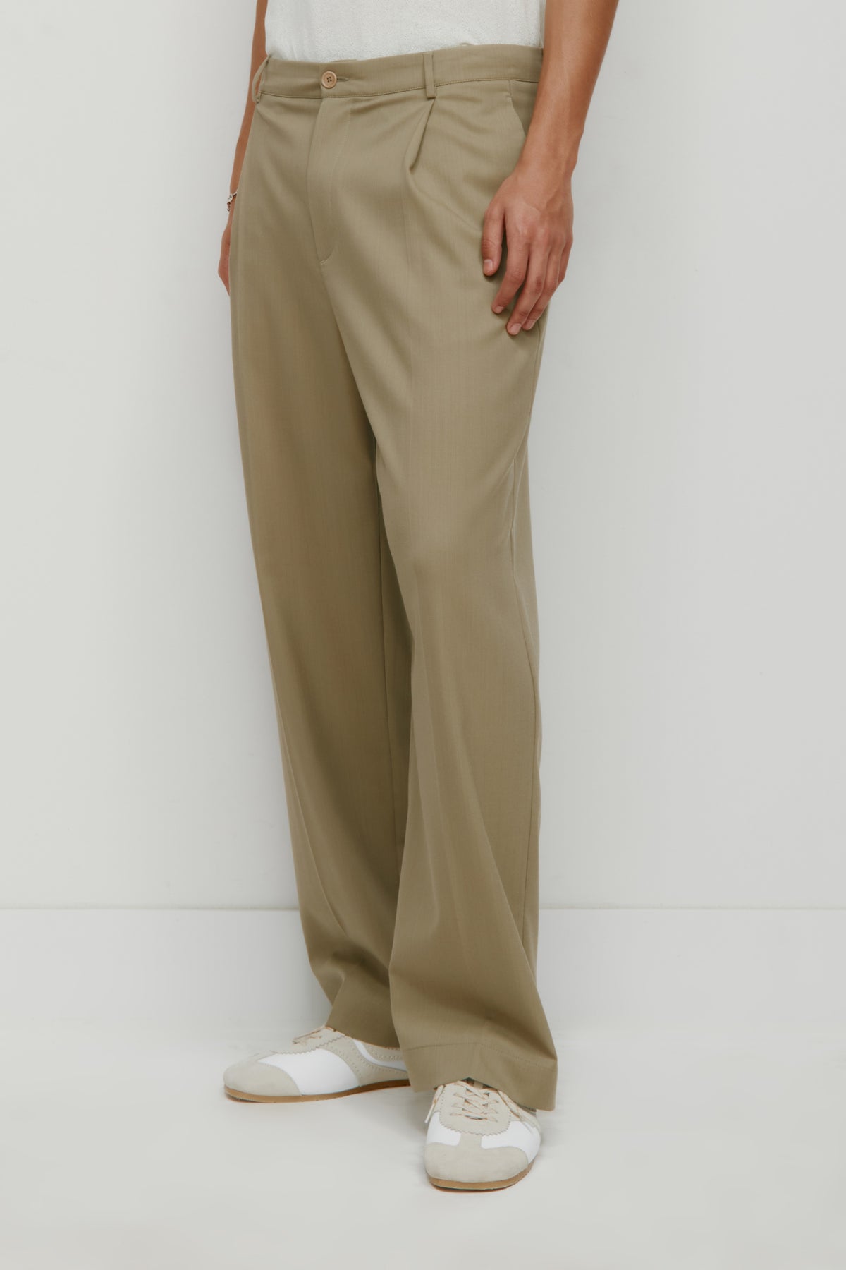 Men's Taym Trouser in Dusty Olive