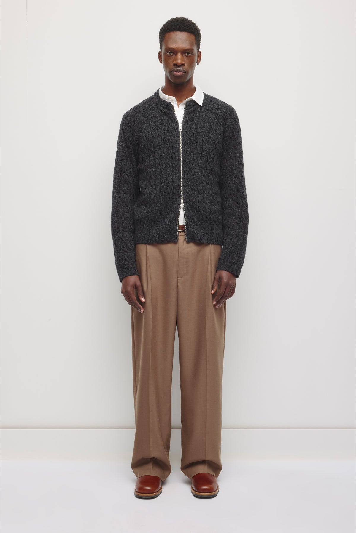 Model is 6'2 and is wearing size 32.