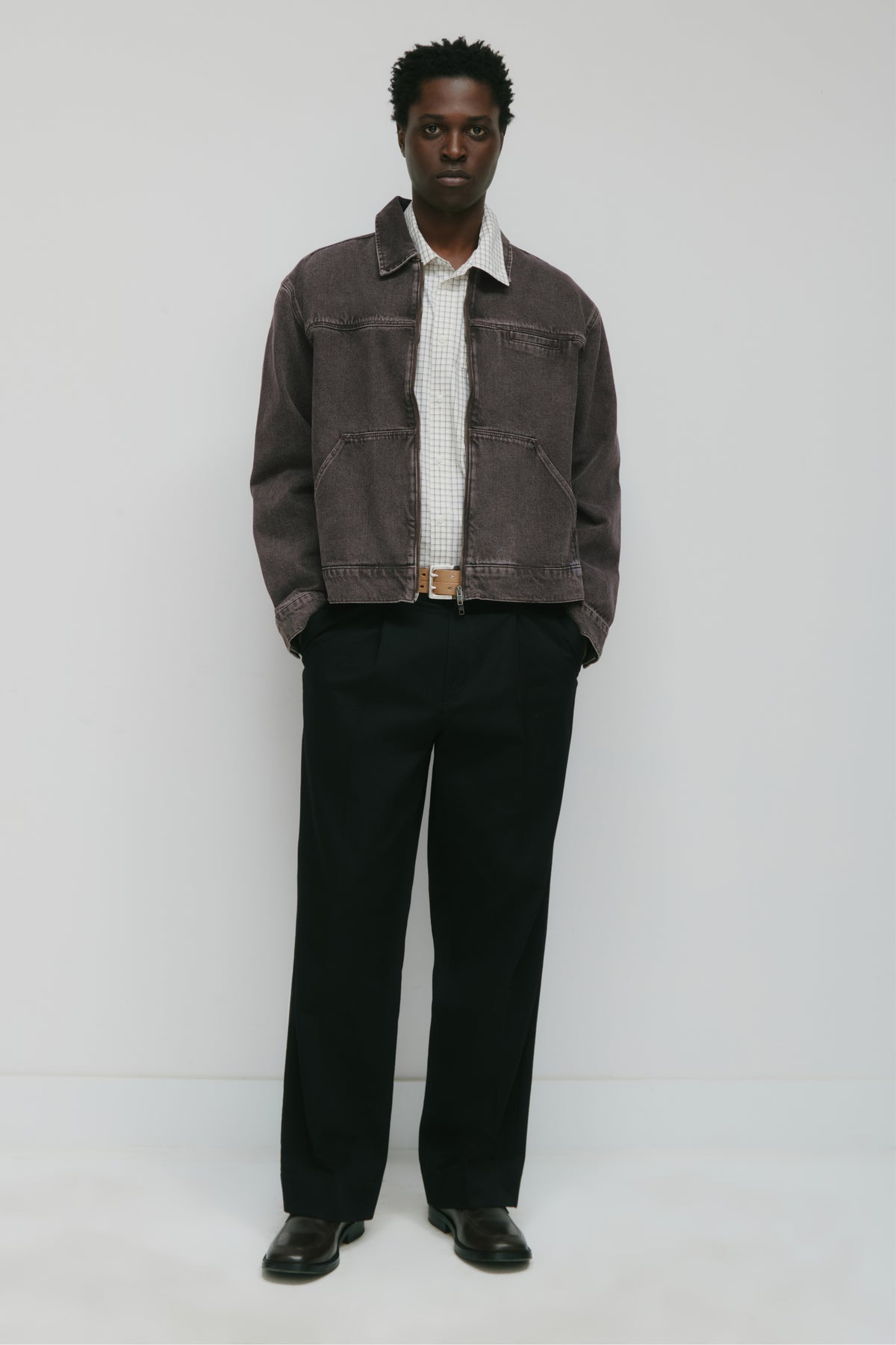 Model 6.2" and is wearing a size L.