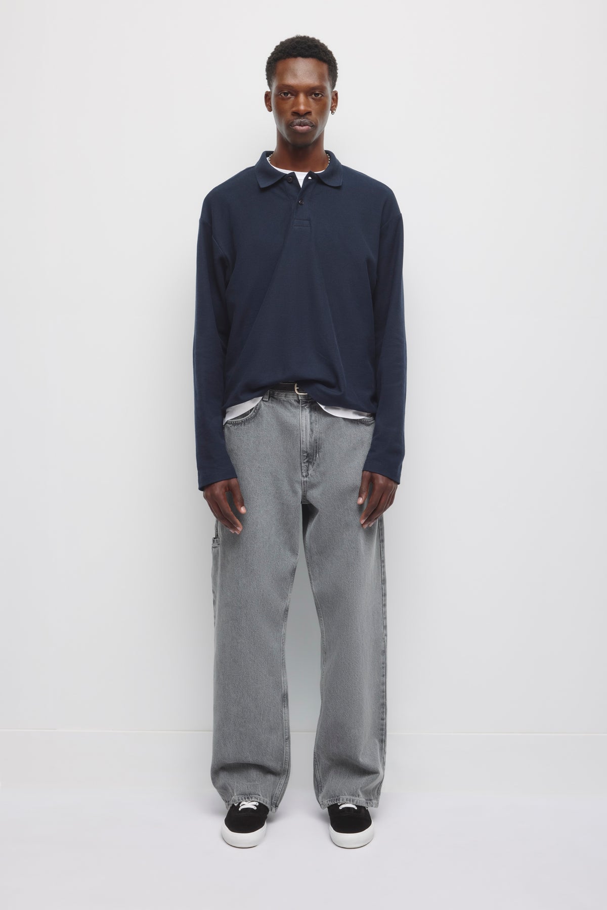 Model is 6’2” and is wearing a size 30.