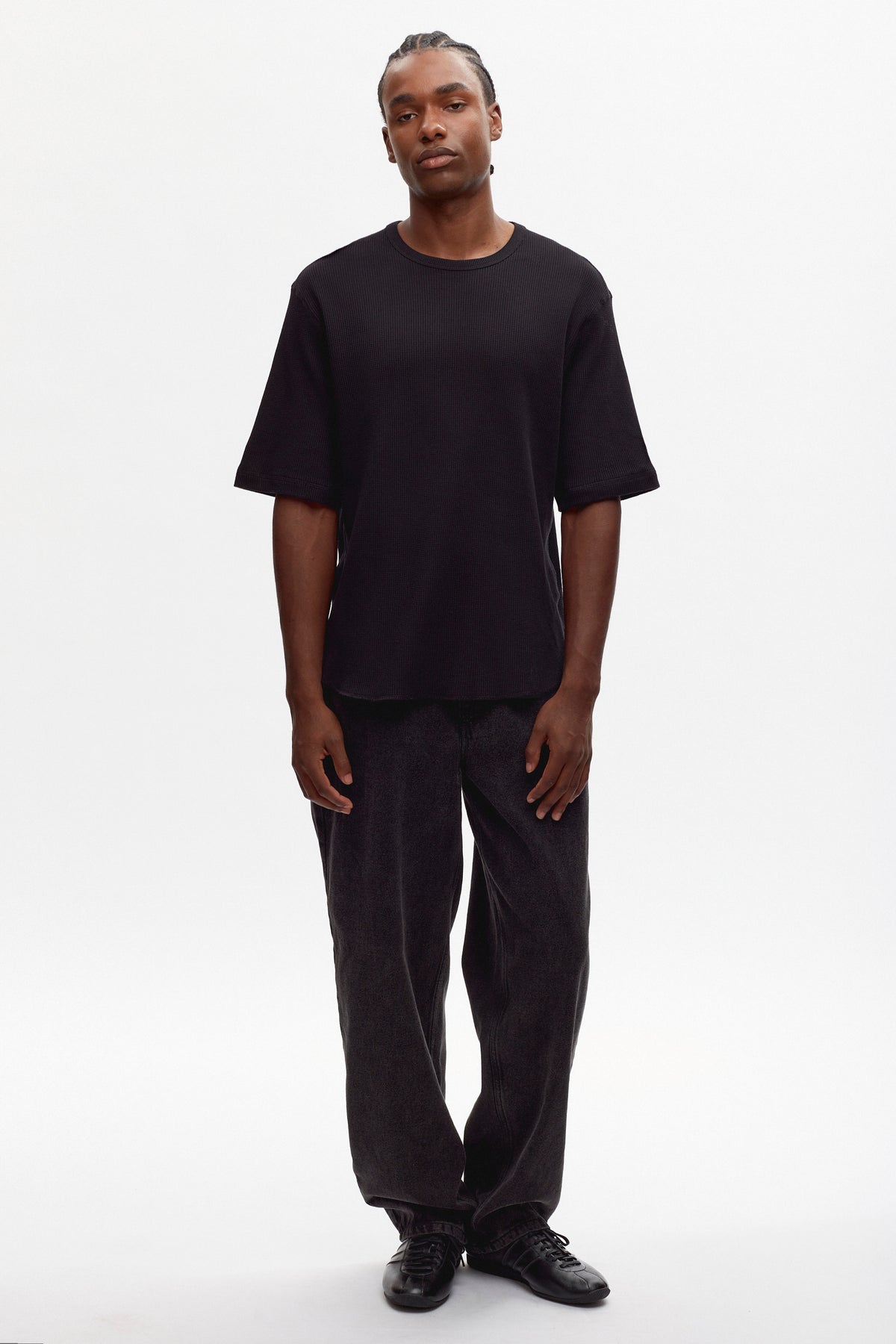 Justus is 6'1" is a regular L, and is wearing an L.