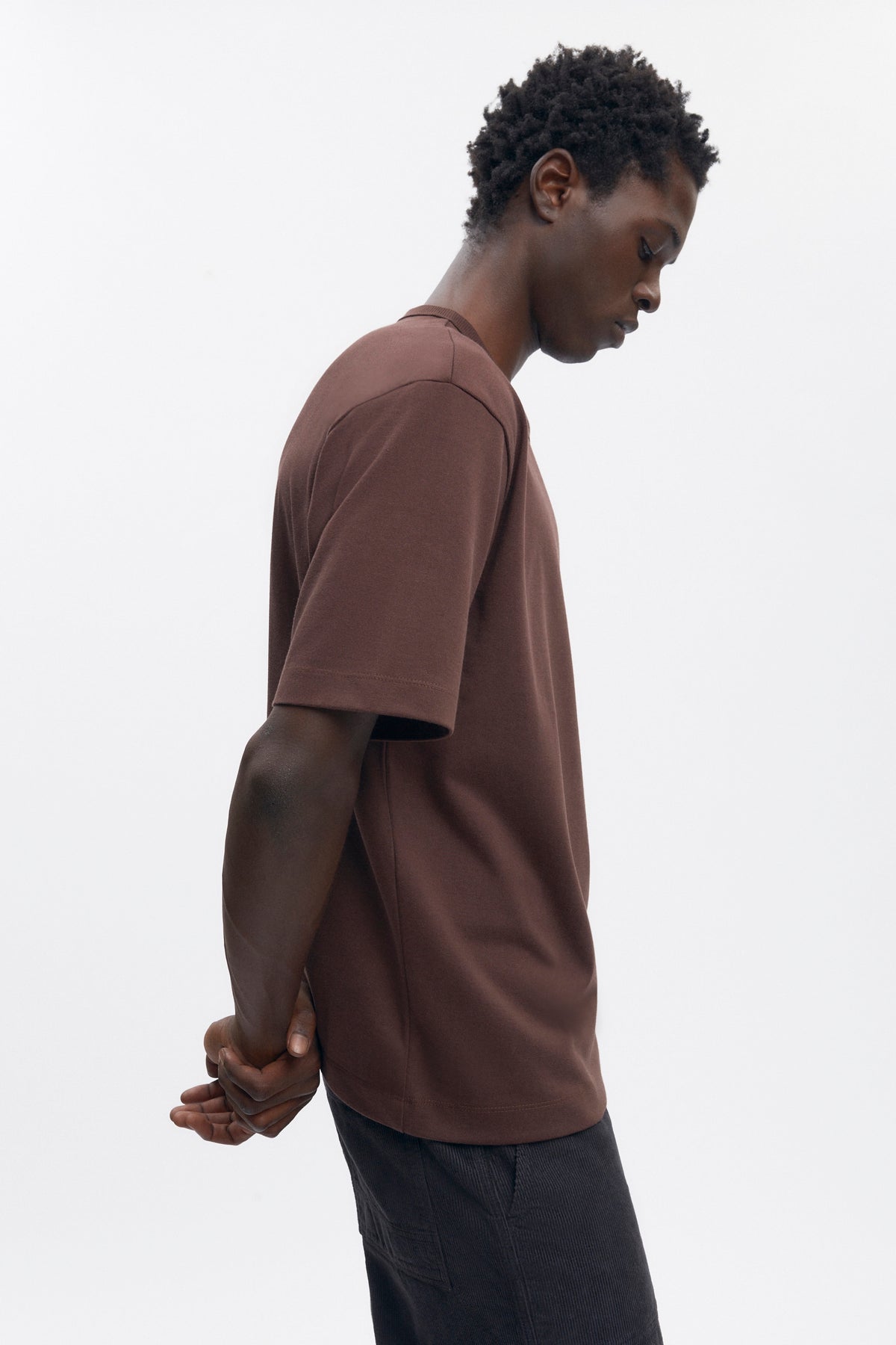 T-shirt à col rond pour homme en graine de café