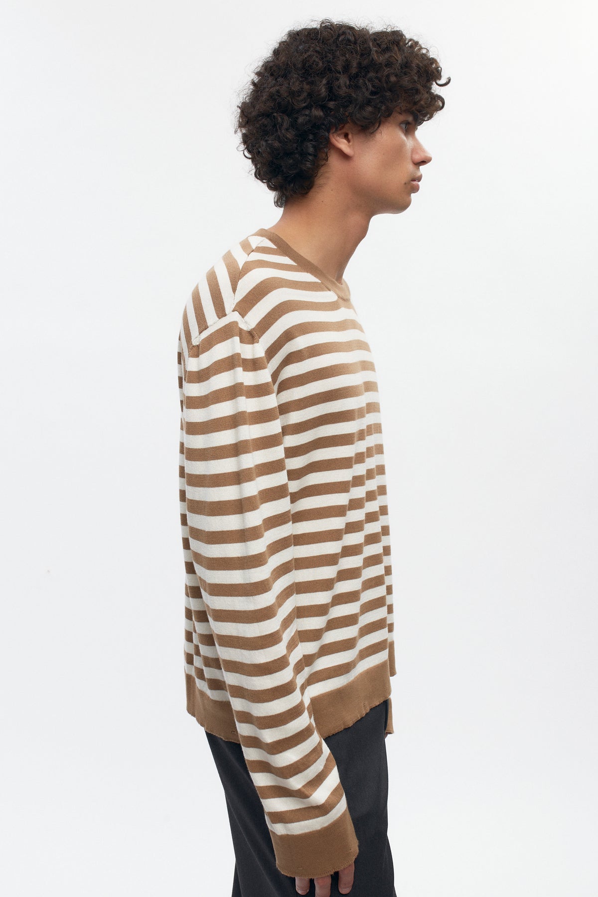 Pull à col rond léger pour homme en otter/Marshmallow Stripe