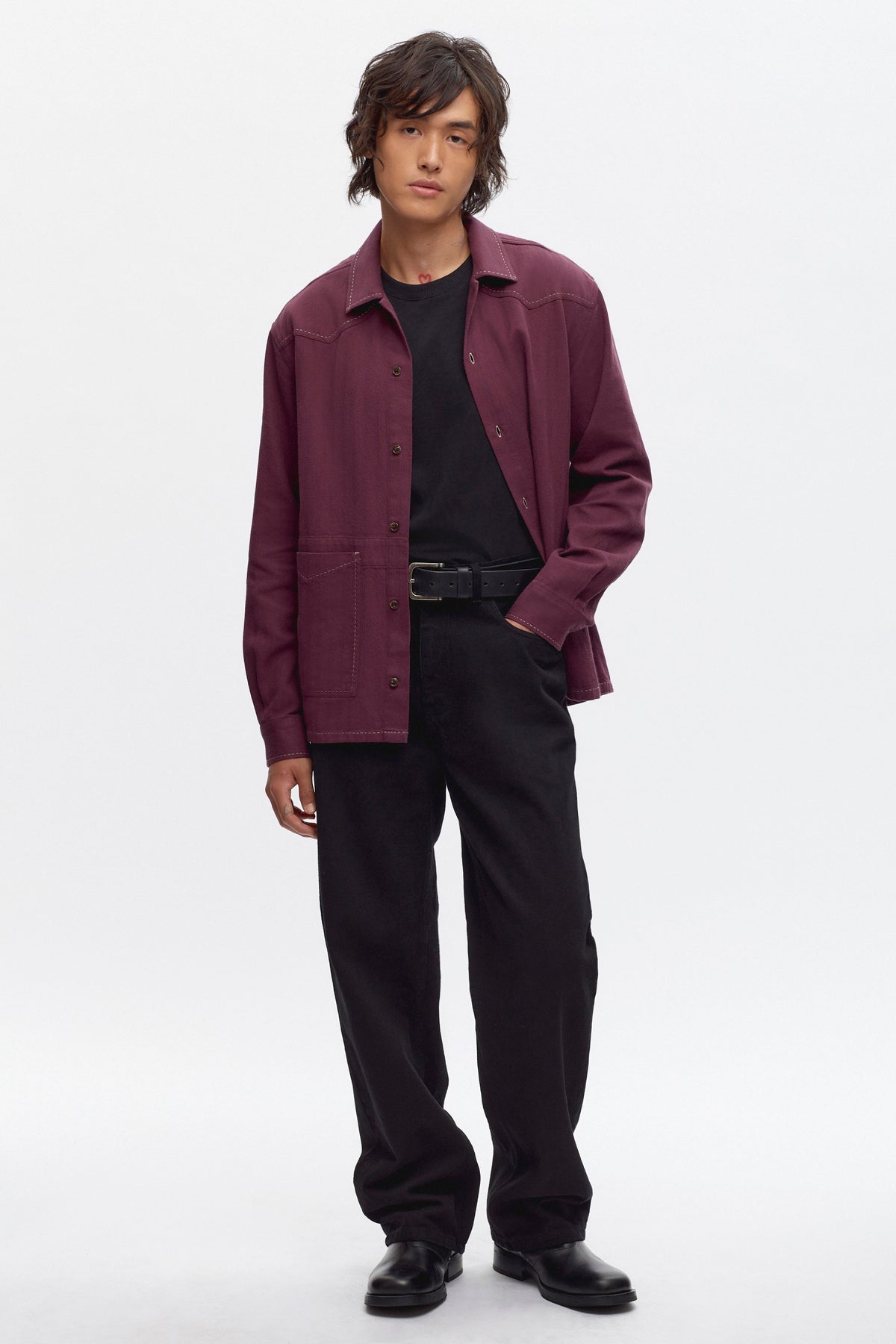 Tashi is 6'0, is a regular 32 and is wearing a 32.