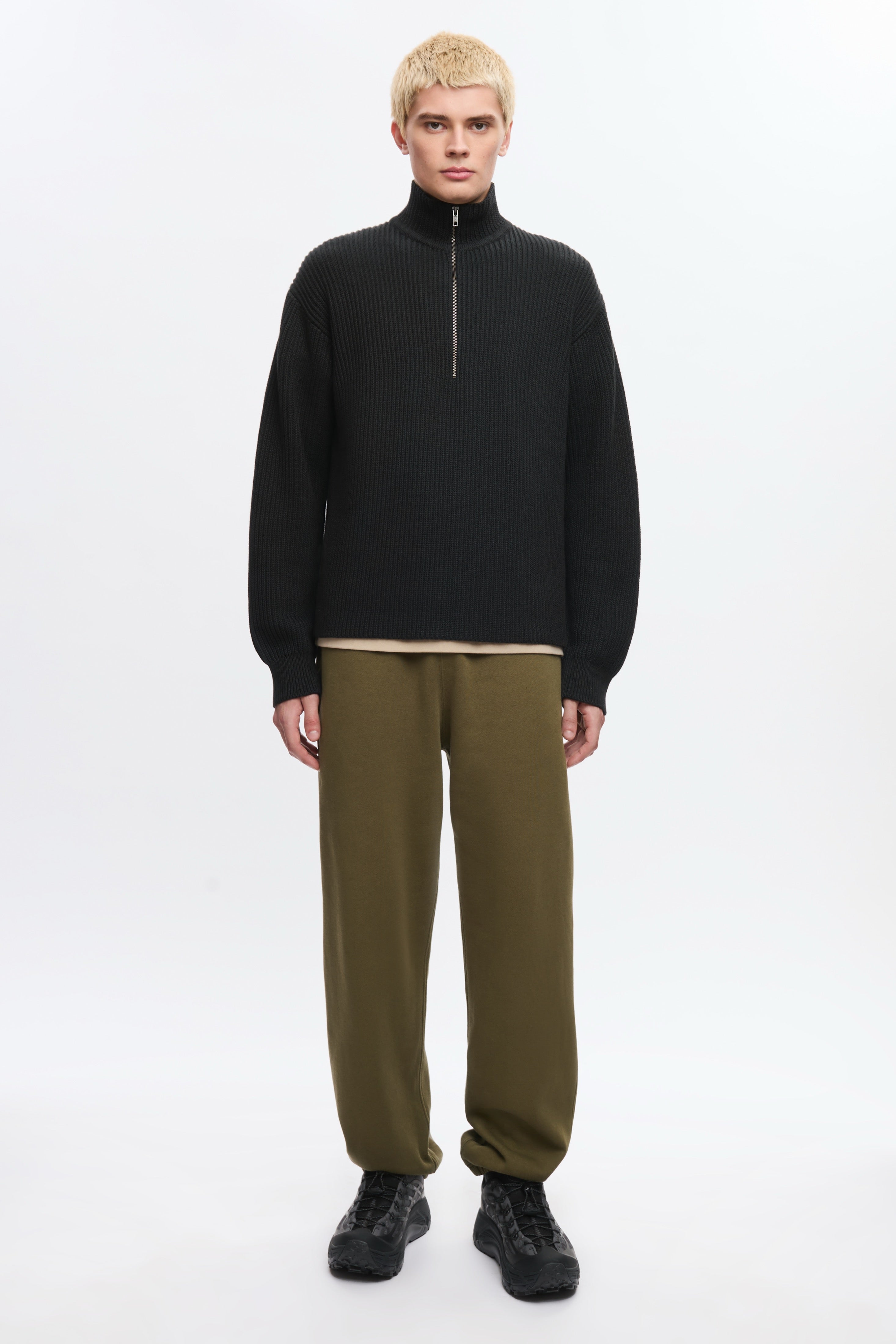 Men's Essential Sweatpant in Olive