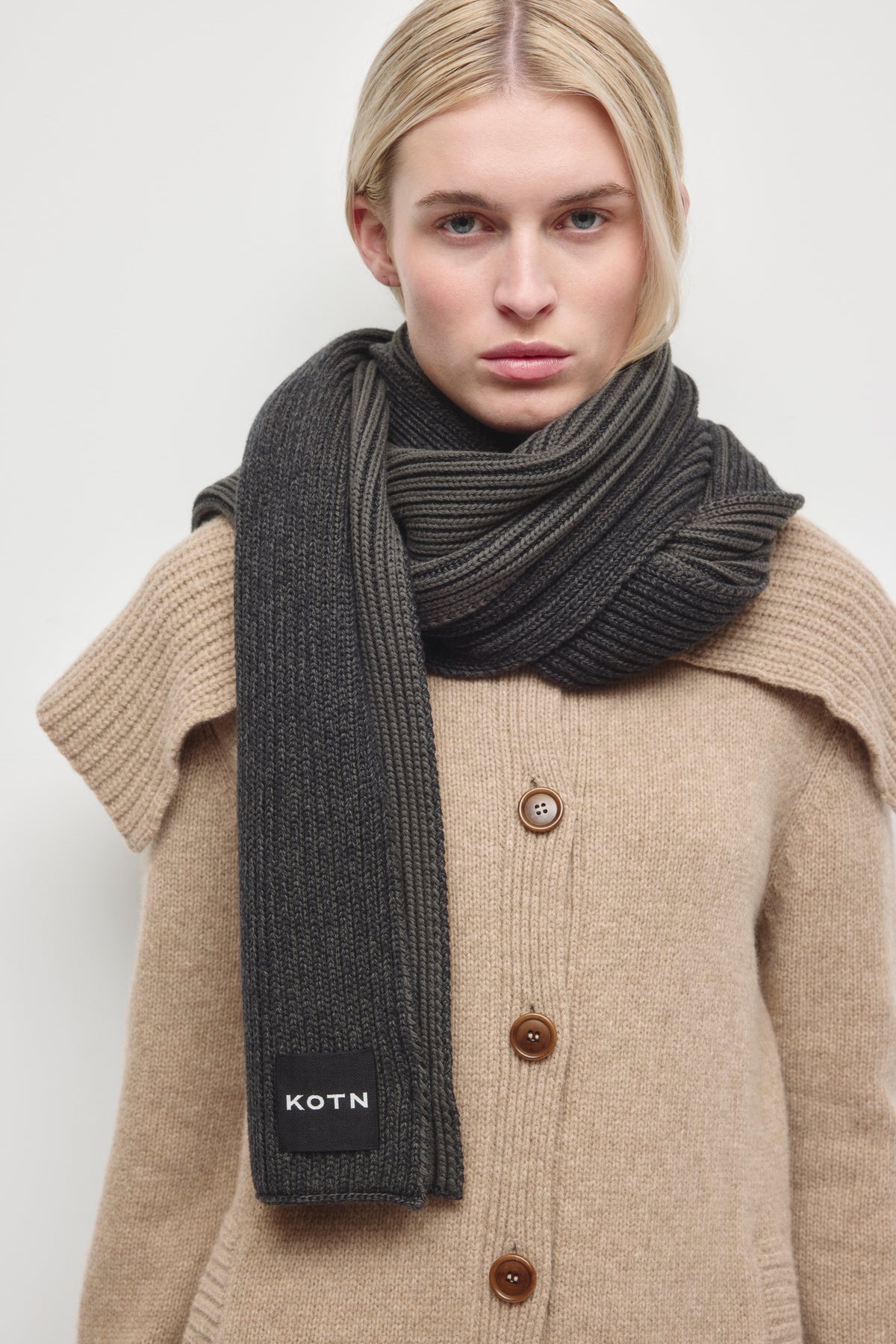 Plaited Rib Scarf in Black Melange/Charcoal