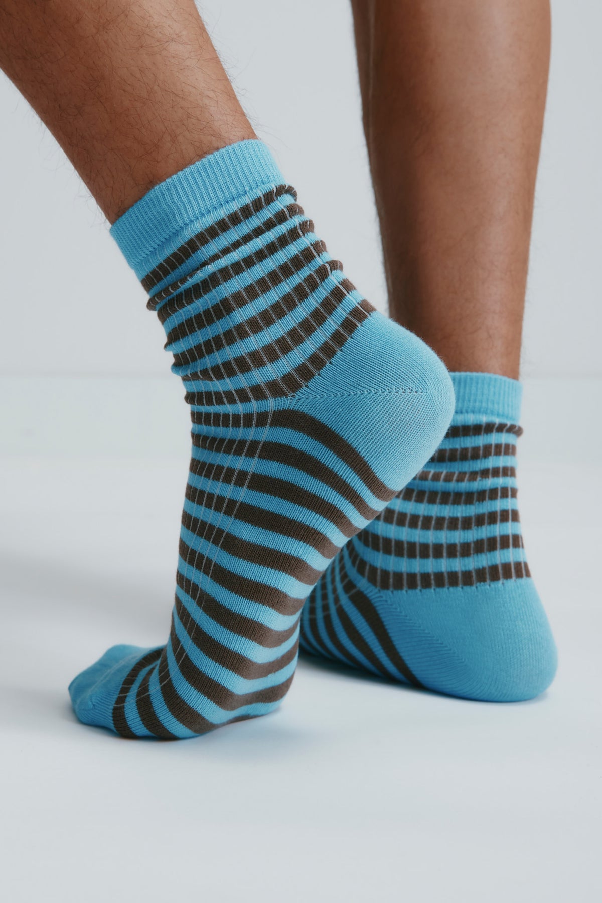 Chaussettes courtes à côtes en rayures azur/écorce