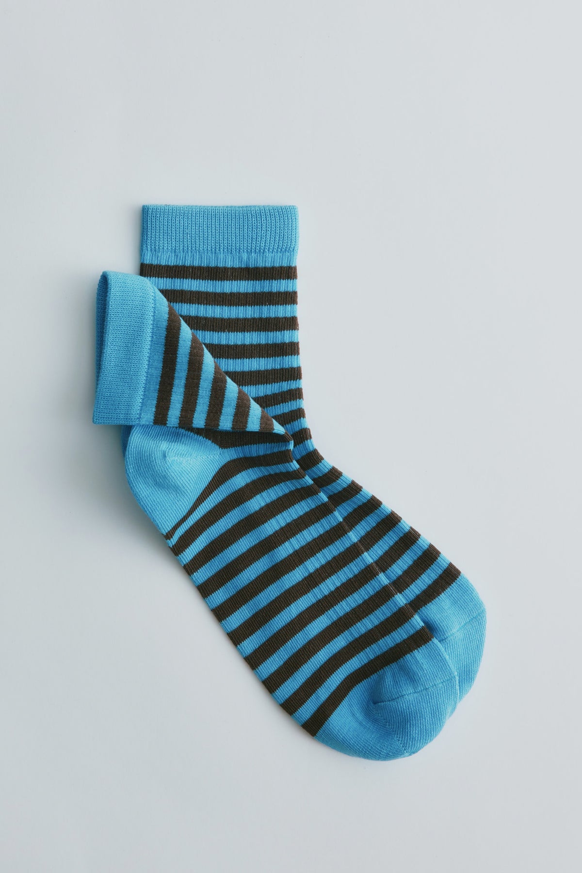 Chaussettes courtes à côtes en rayures azur/écorce