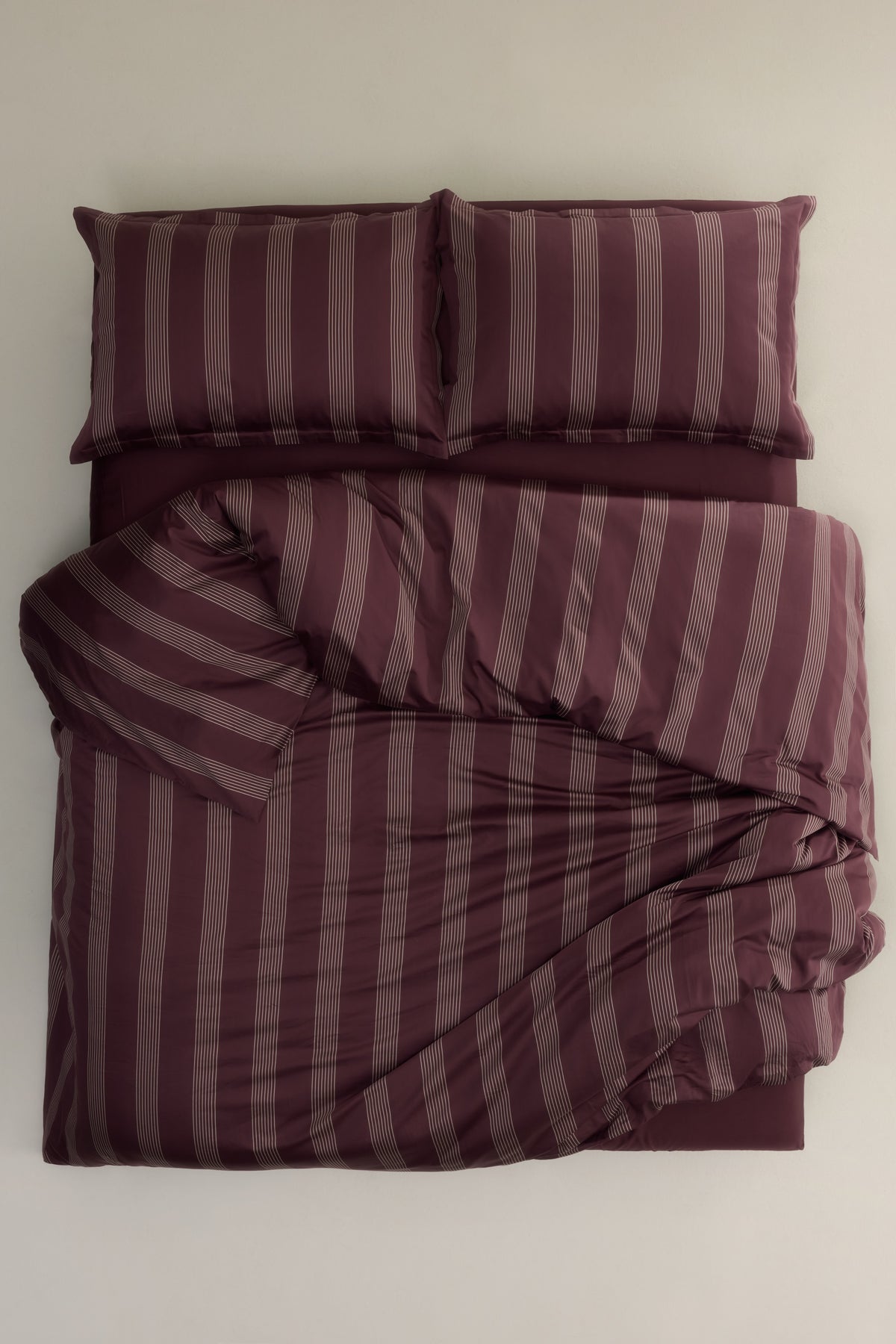 Housse de couette et taies décoratives en prune chocolat/Cachemire